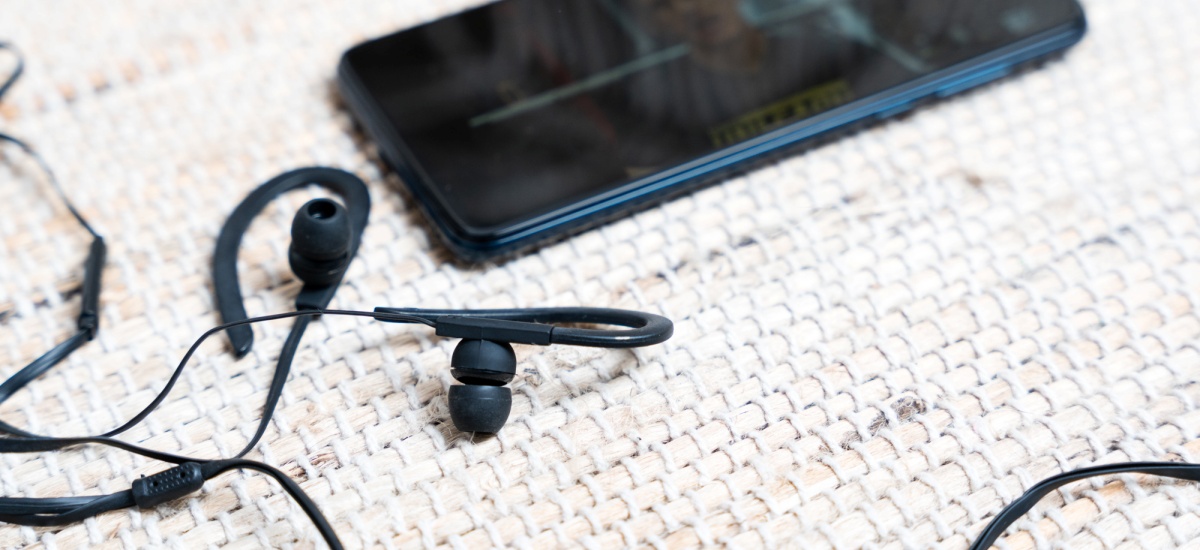 e5 Pro Active RE02049 - recenzja słuchawek, które kupiłem za 2 zł