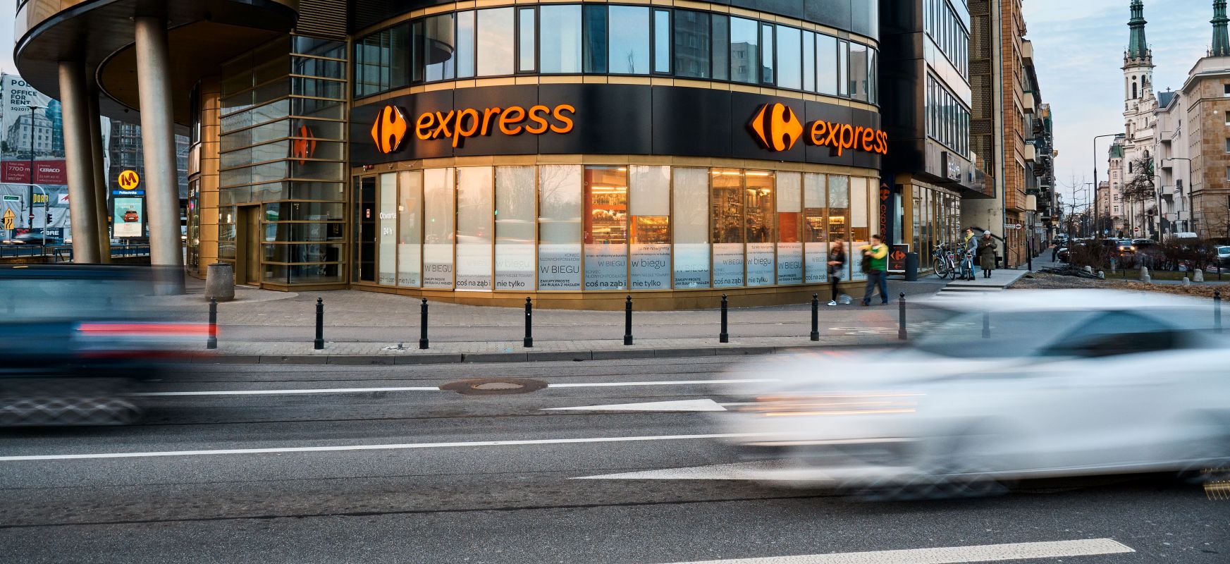 Carrefour rozpoczyna współpracę z Glovo i obiecuje ekspresową dostawę