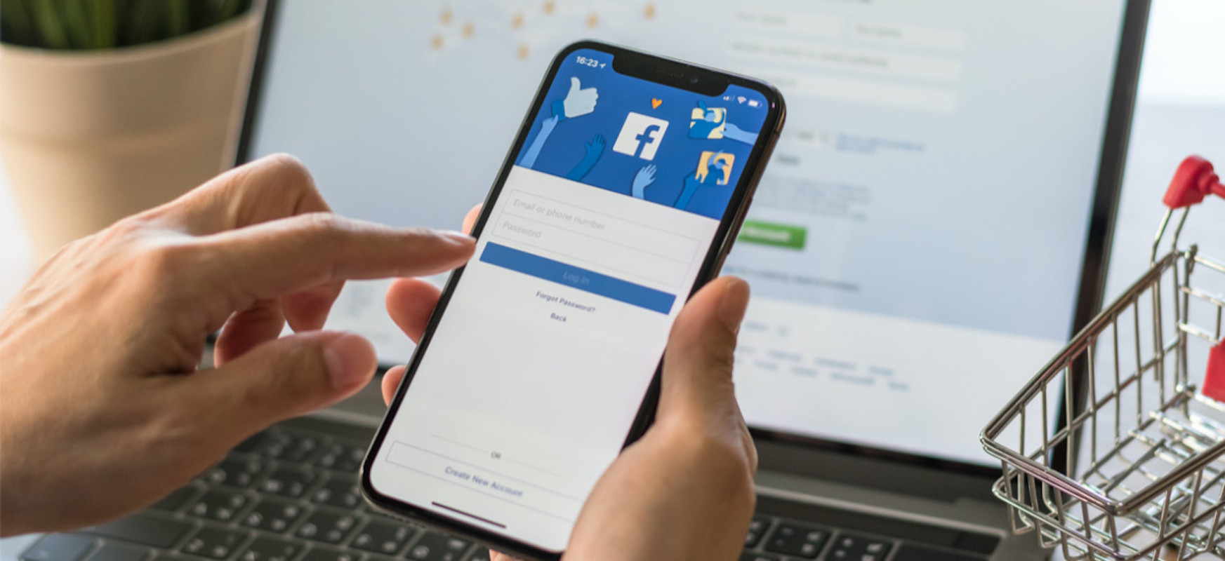 facebook dark mode iphone iOS aplikacja