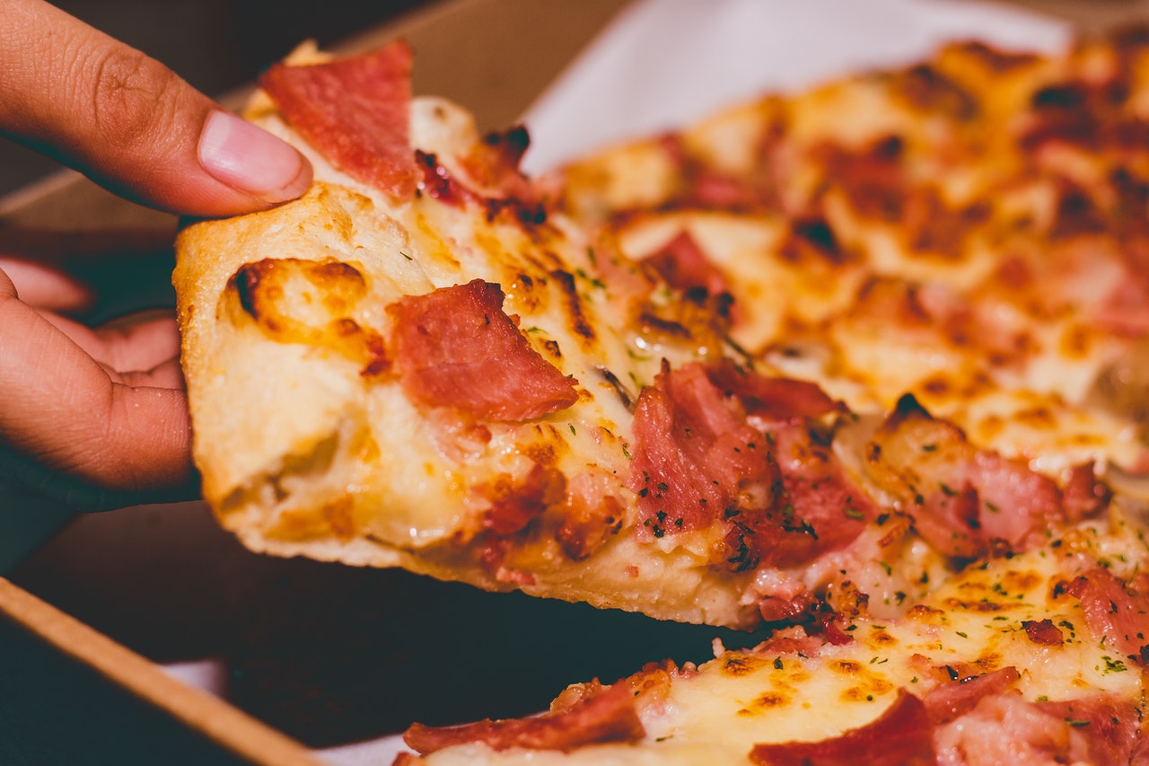 Jeść codziennie pizzę i nie utyć. Taką przyszłość obiecują nam genetycy