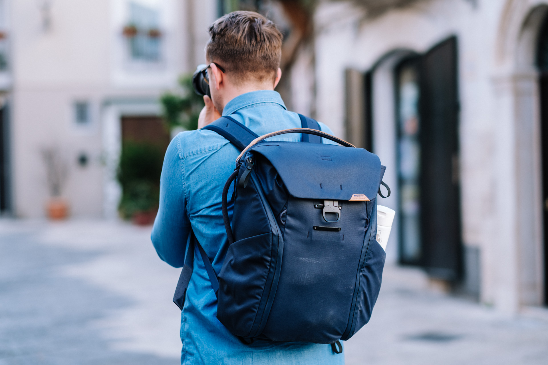 Peak Design Everyday Backpack v2 20L is the best lifestyle photo