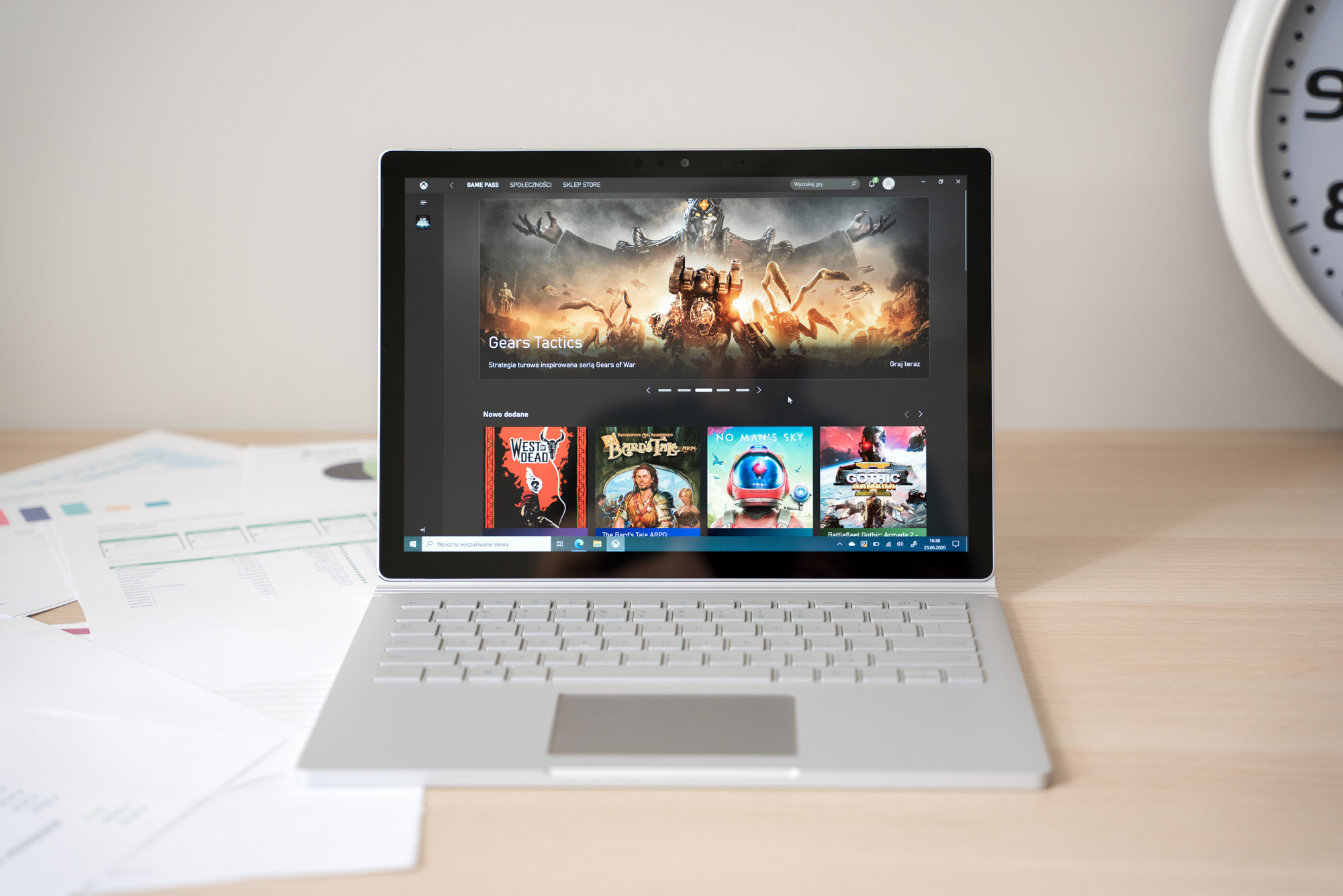 microsoft surface book 2 13.5