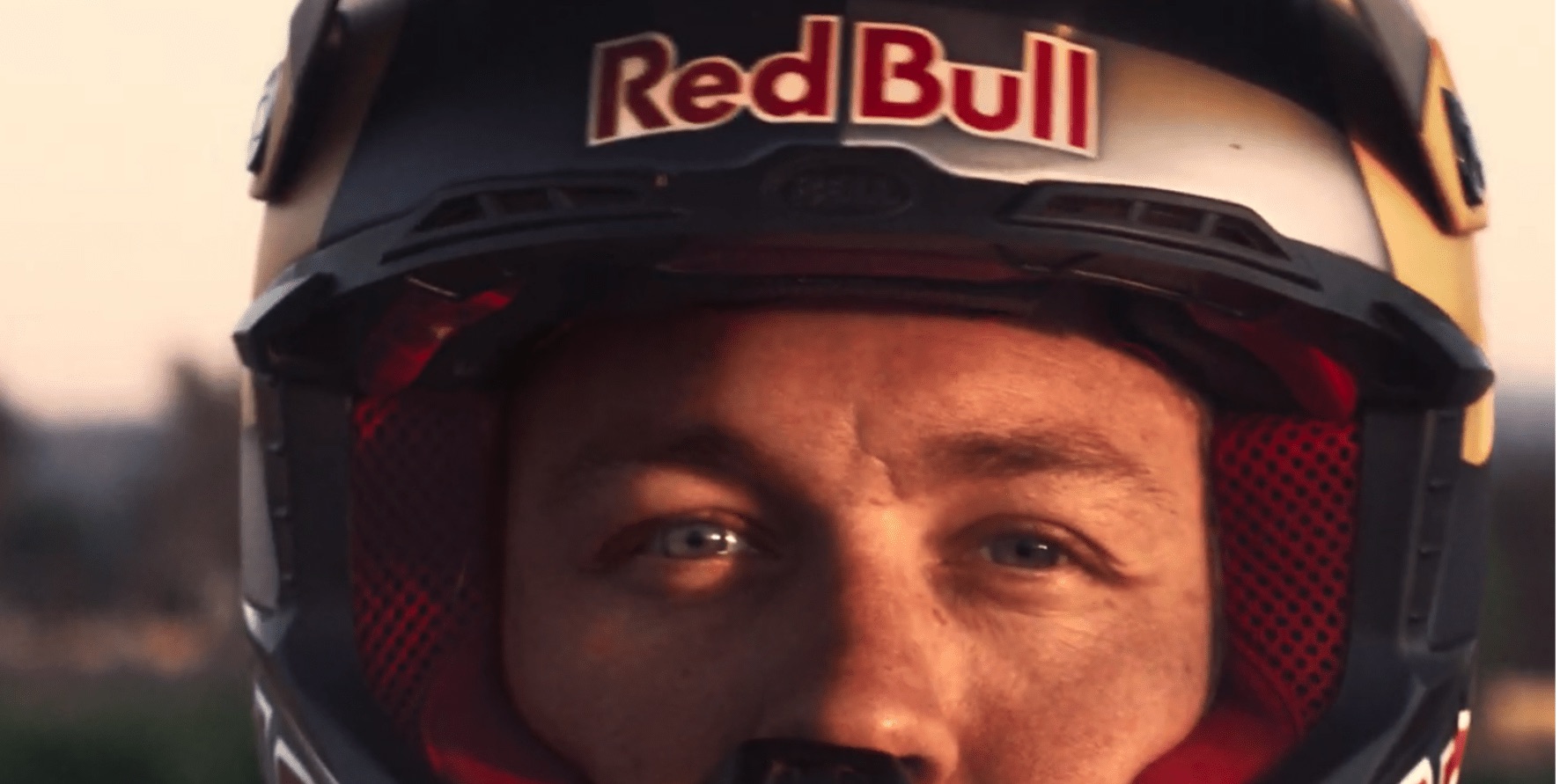 Play rozstaje się z Red Bull Mobile. Co się stanie z klientami?