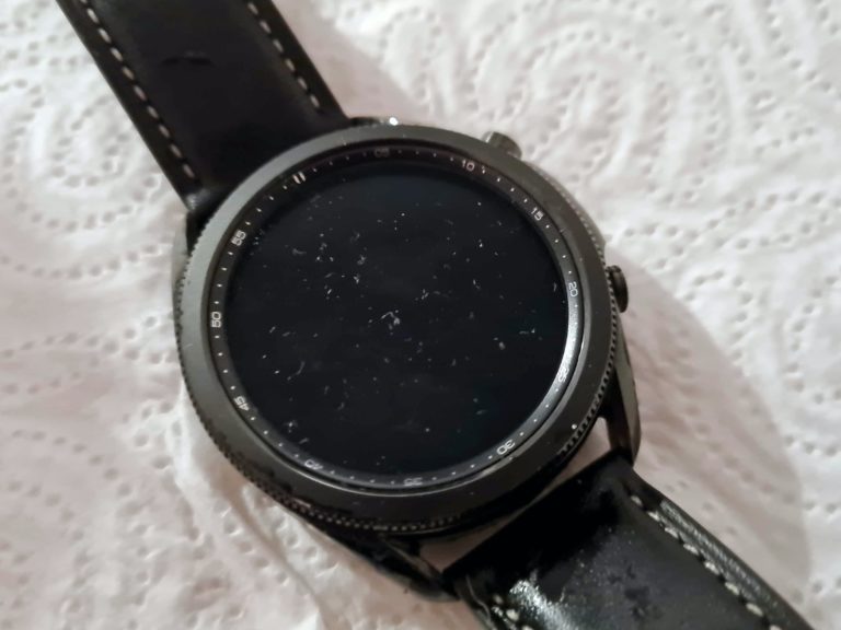 galaxy watch cleaning