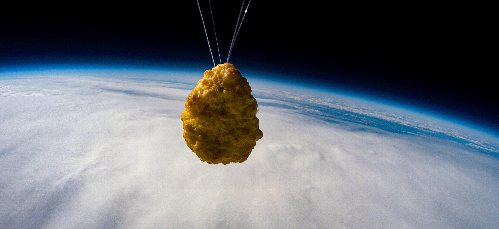 Brytyjska firma spożywcza wysłała w kosmos kotleta drobiowego