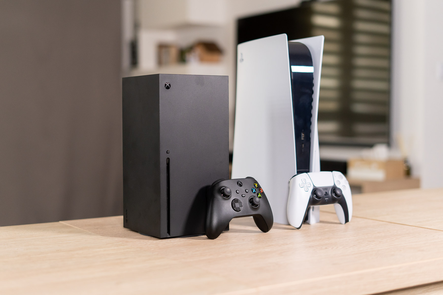Mamy PlayStation 5 i Xbox Series X: obok siebie, na żywo
