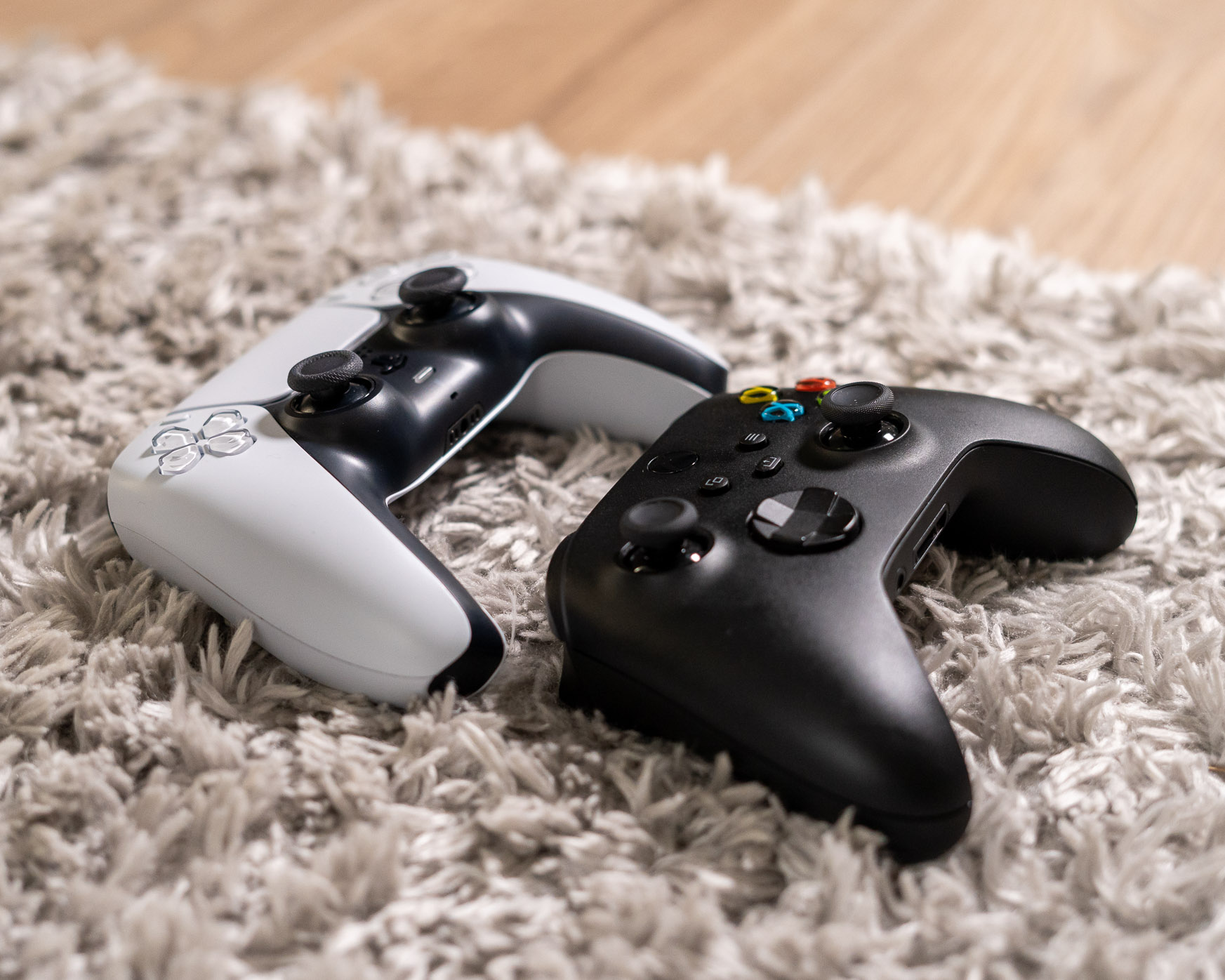PlayStation 5 z przewagą miliona konsol nad Xbox Series