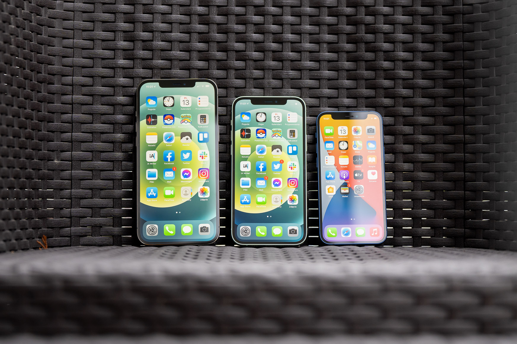 iphone-12-max-mini-3