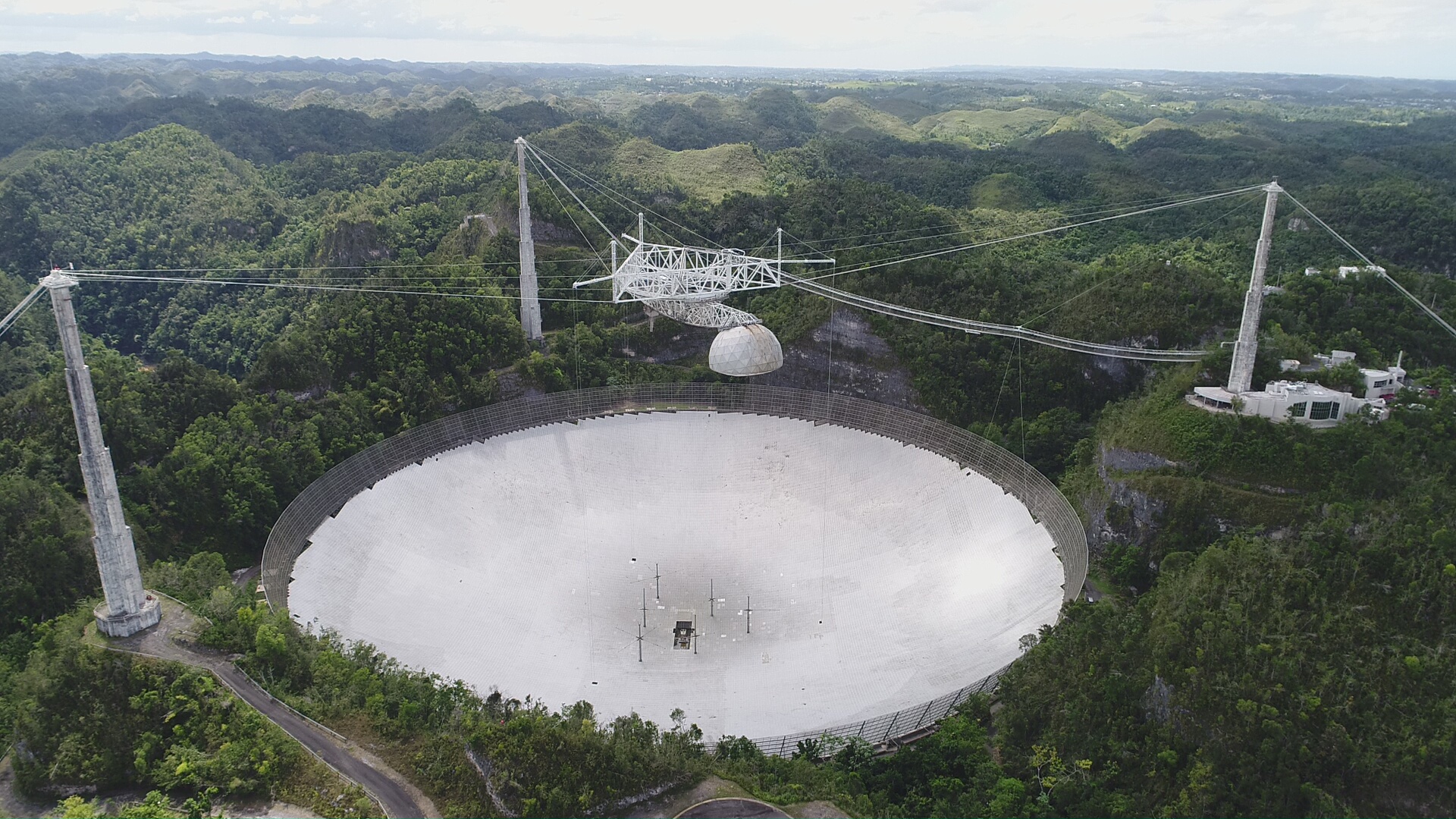 Radioastronomowie przebierają nogami. Czy będą mieli czym nasłuchiwać kosmosu?