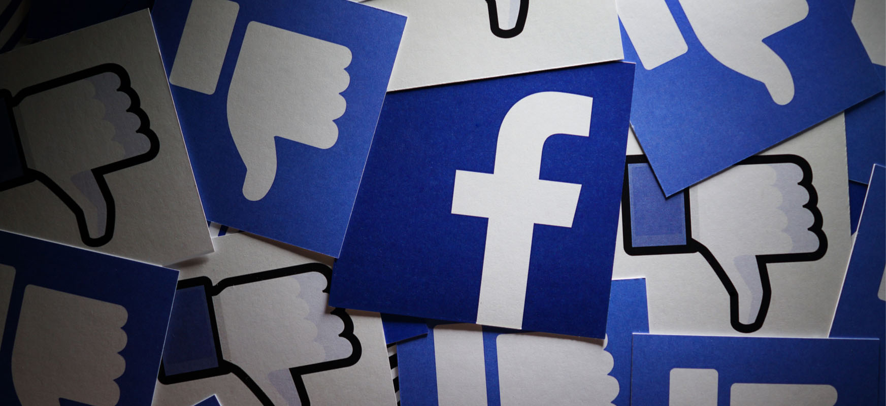 facebook fake news satyra