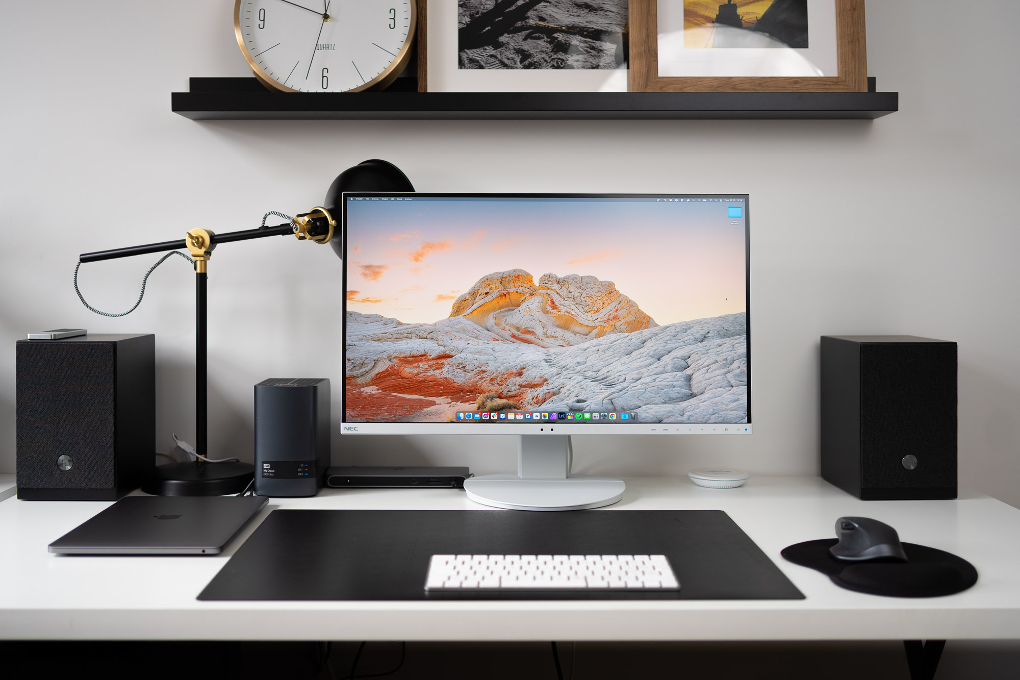 42-calowy iMac QD OLED to byłoby coś. Mam podobny monitor i rozumiem ten zachwyt