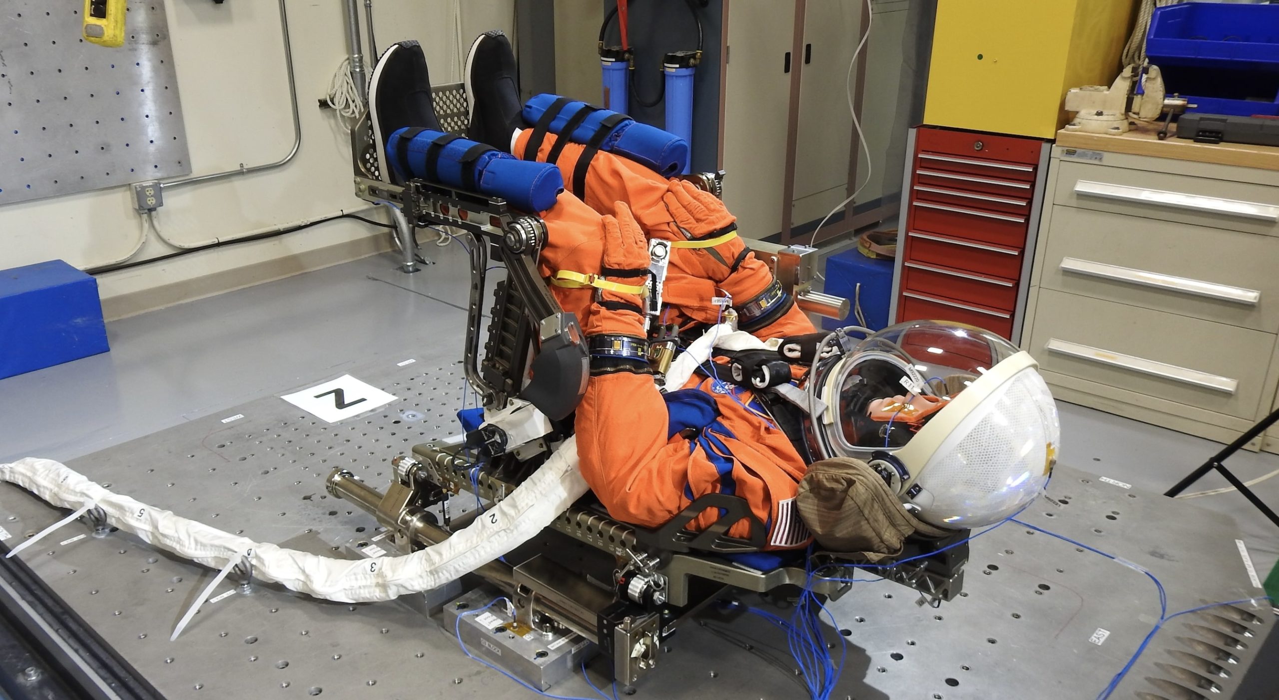 manekin nasa artemis
