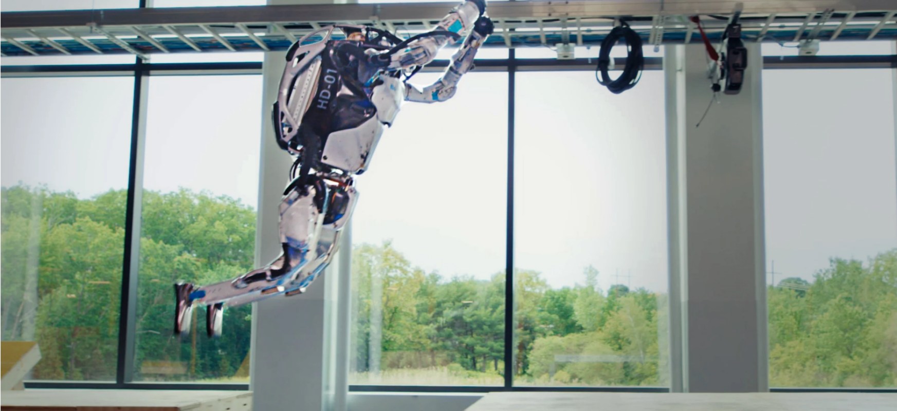 Video des Tages: Roboter von Boston Dynamics umrundet den Hindernisparcours und rollt rückwärts 1
