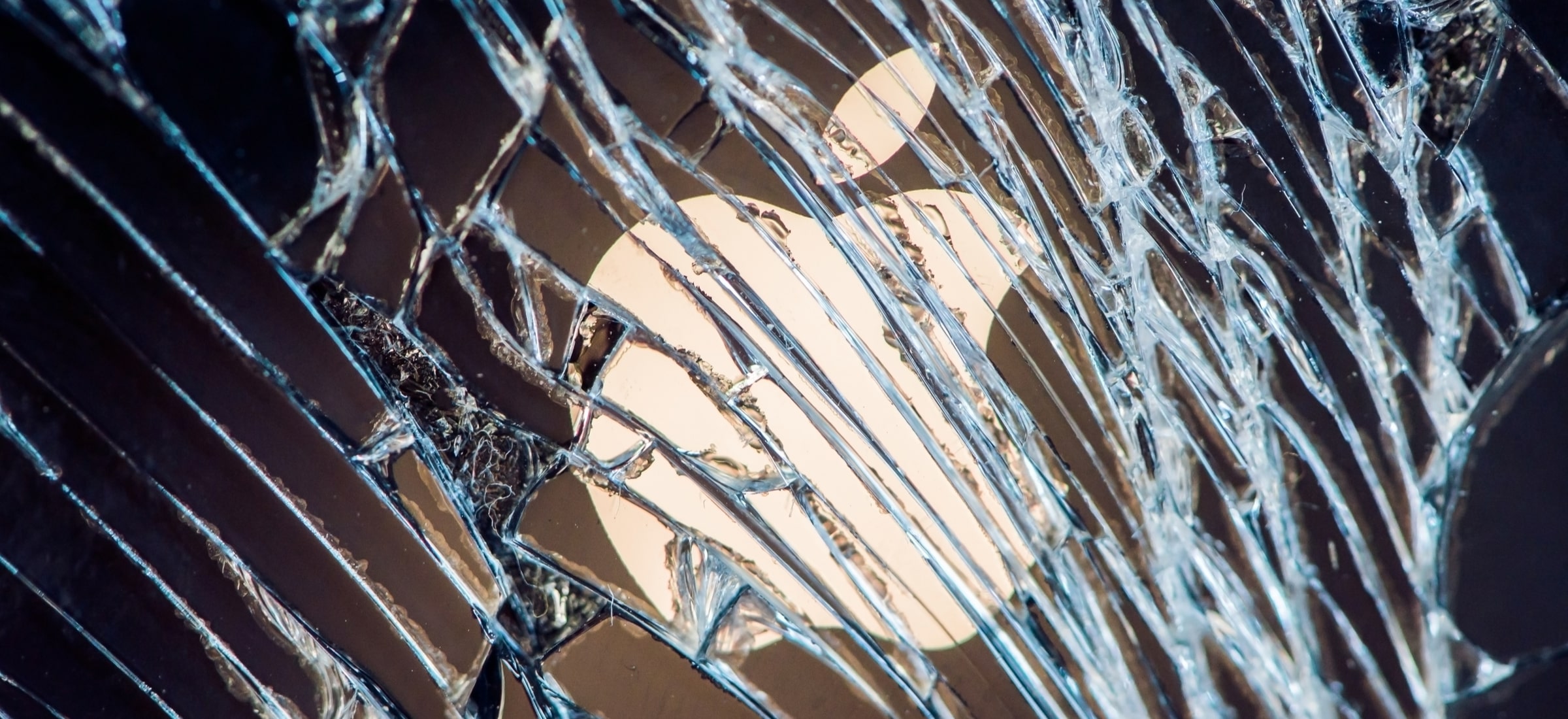 Pęknięty ekran iPhone