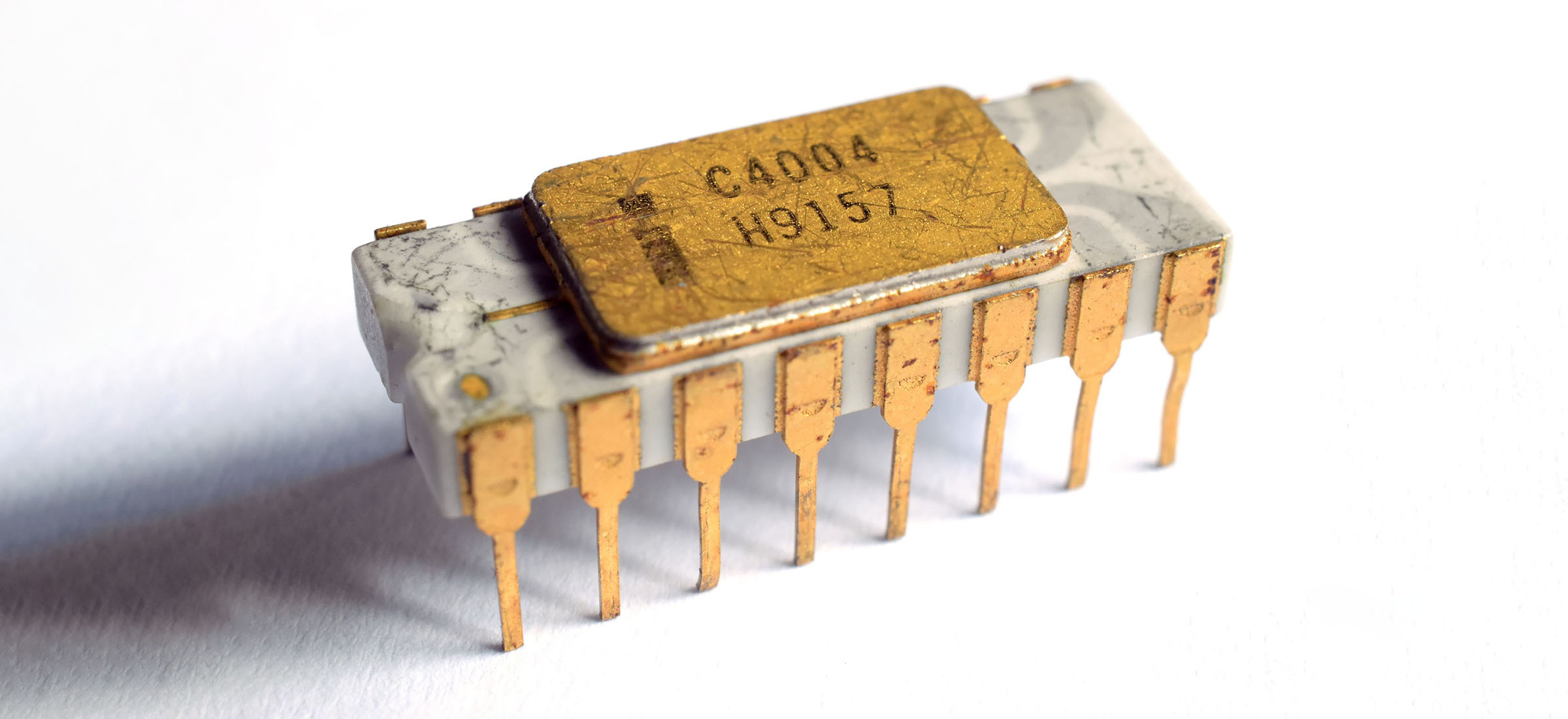 Первый интел. Первый микропроцессор Intel 4004. Фирма Intel выпустила свой первый микропроцессор — модель 4004. Микропроцессоры 1970. Первый микропроцессор, получивший название Intel 4004,.