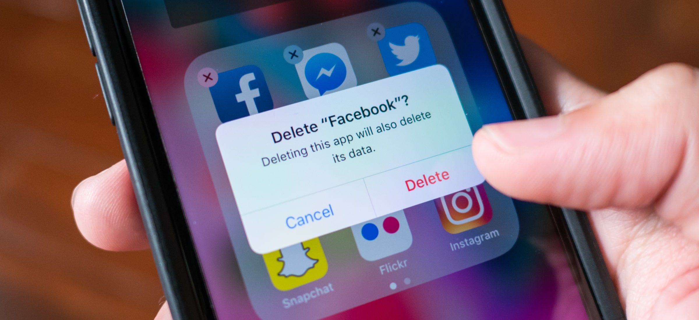 Wyniki Facebooka: finanse się sypią, użytkownicy odchodzą
