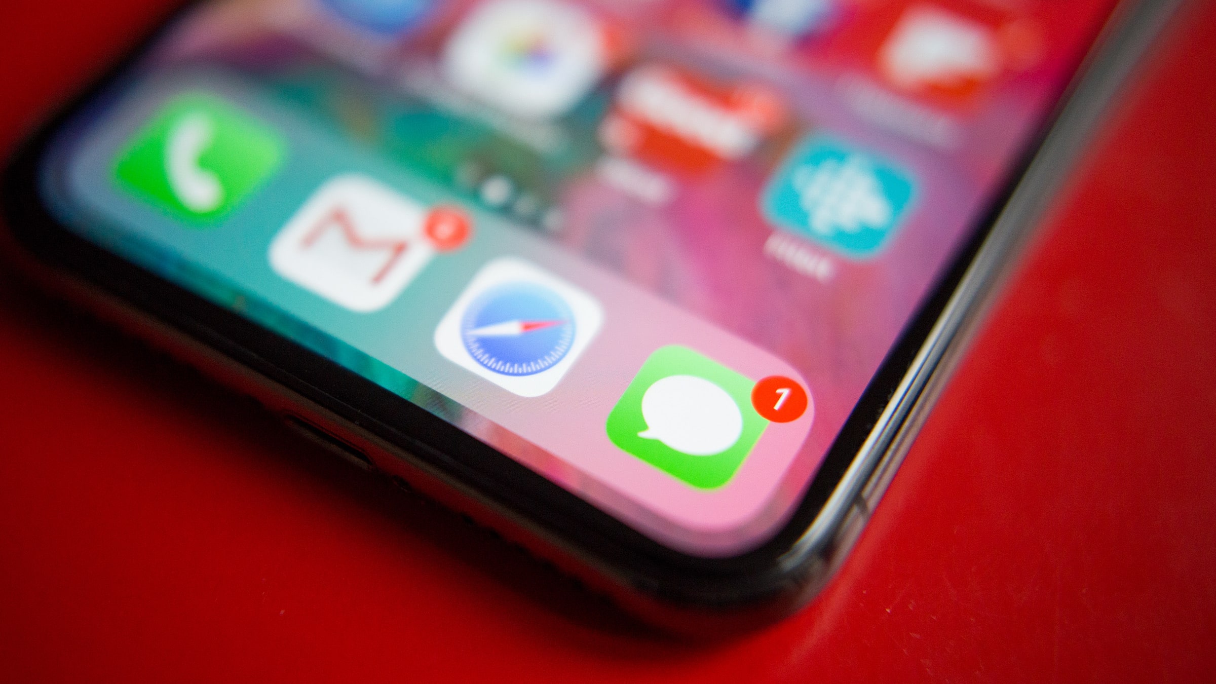 drake text go green imessage iphone block google android rcs-min