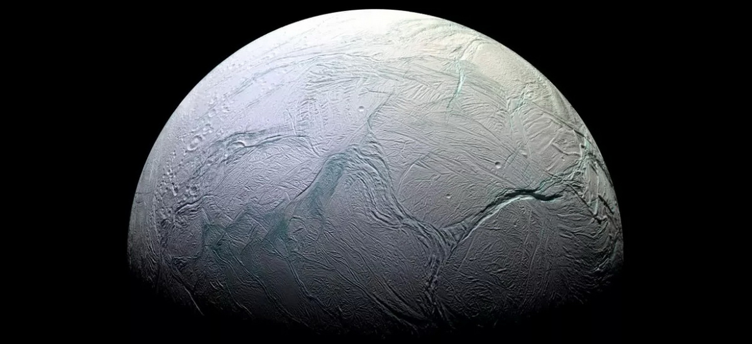 Jakie zagadki kryje Enceladus? Na tym księżycu Saturna będziemy szukać życia