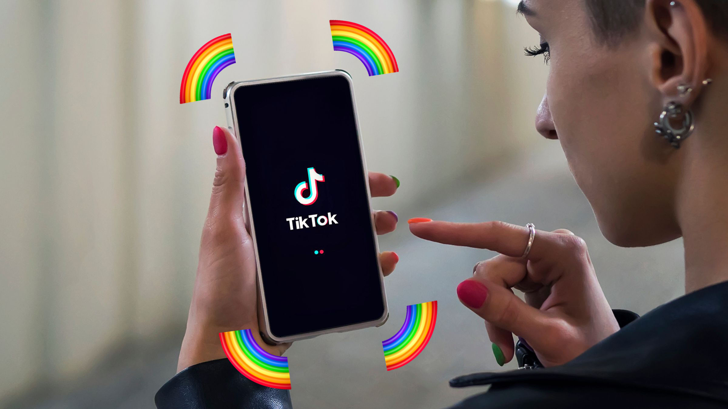 TikTok stworzył wielką listę gejów i lesbijek. Ludzie LGBT byli oznaczani