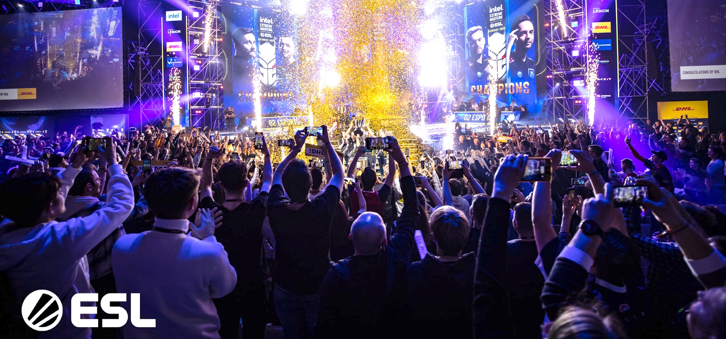 Fan e-sportu to bestia społecznościowa. Wyniki badania zadają kłam stereotypowi "piwniczaka"