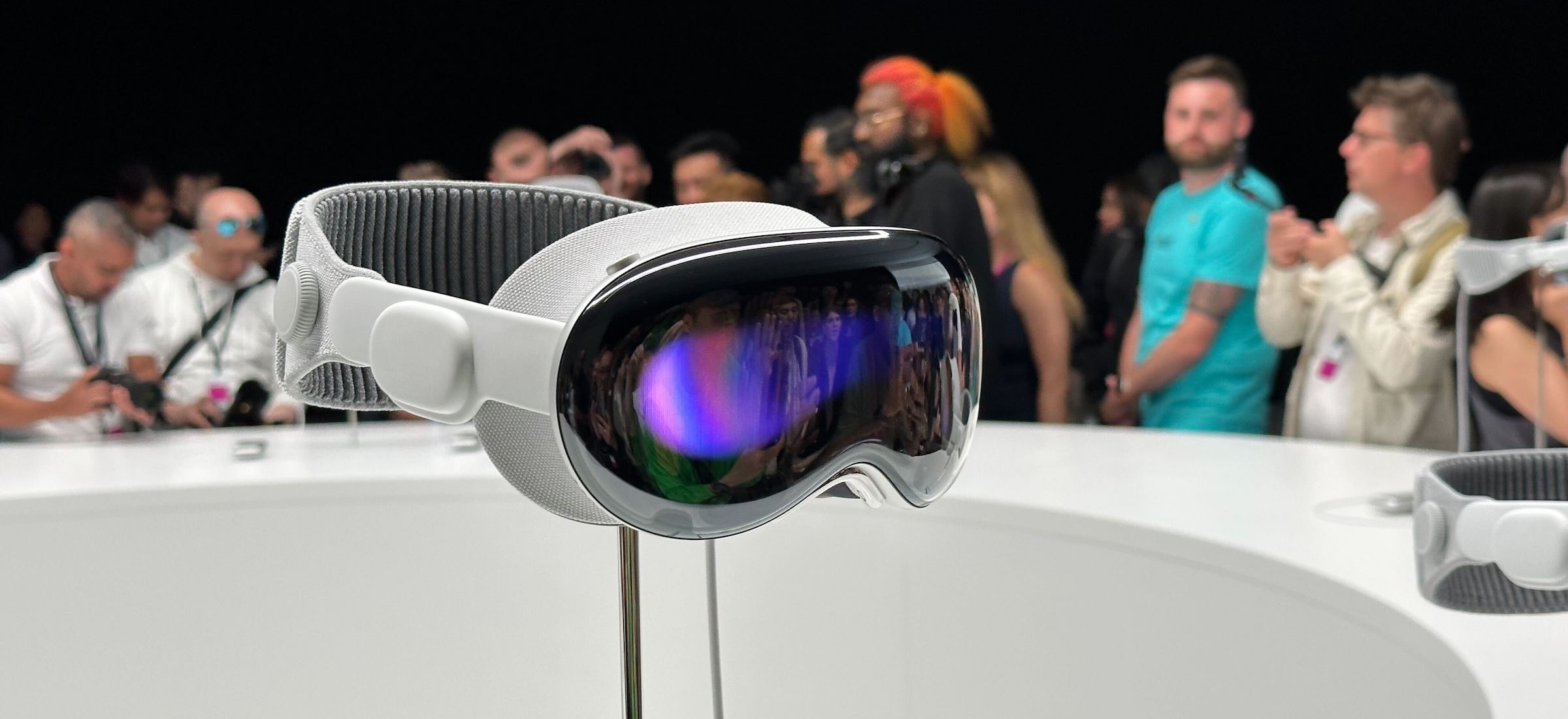 Jaką rozdzielczość mają gogle Apple Vision Pro? Porównujemy do PlayStation VR 2