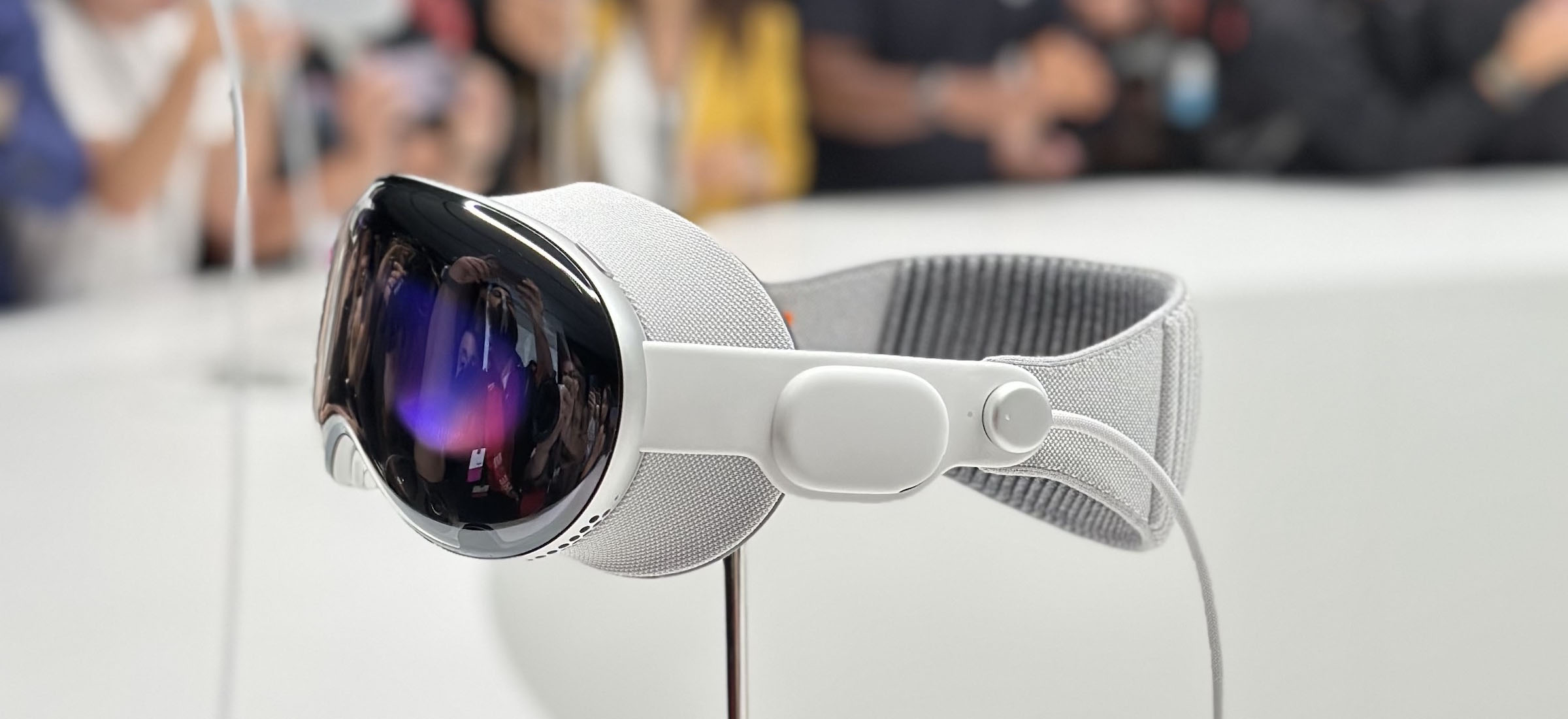 Apple Vision Pro zamieni stół w wirtualny gładzik. Jest jedno ale, a nawet dwa