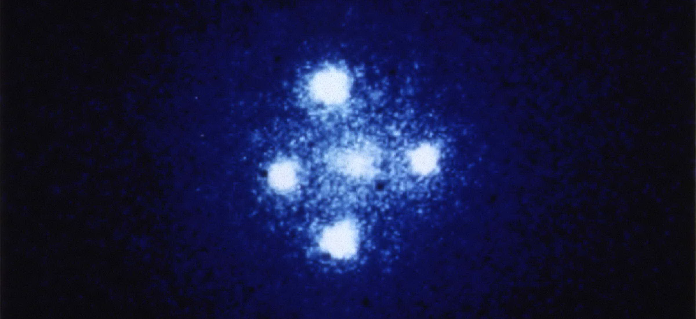 Astronomowie zaobserwowali Krzyż Einsteina. To niezwykłe zjawisko