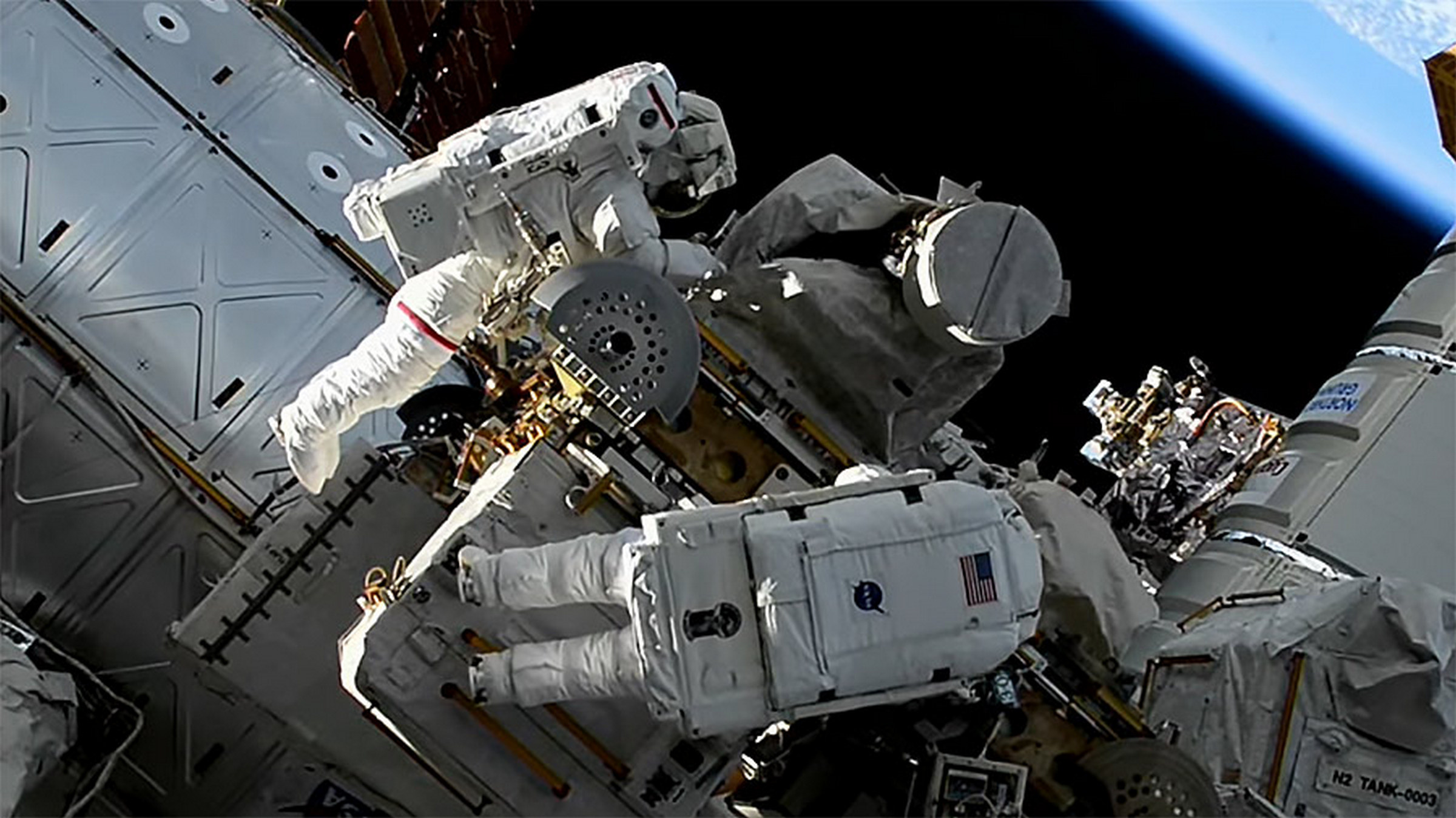 Kosmiczny śmieć zniszczył im dom. Rodzina domaga się odszkodowania od NASA