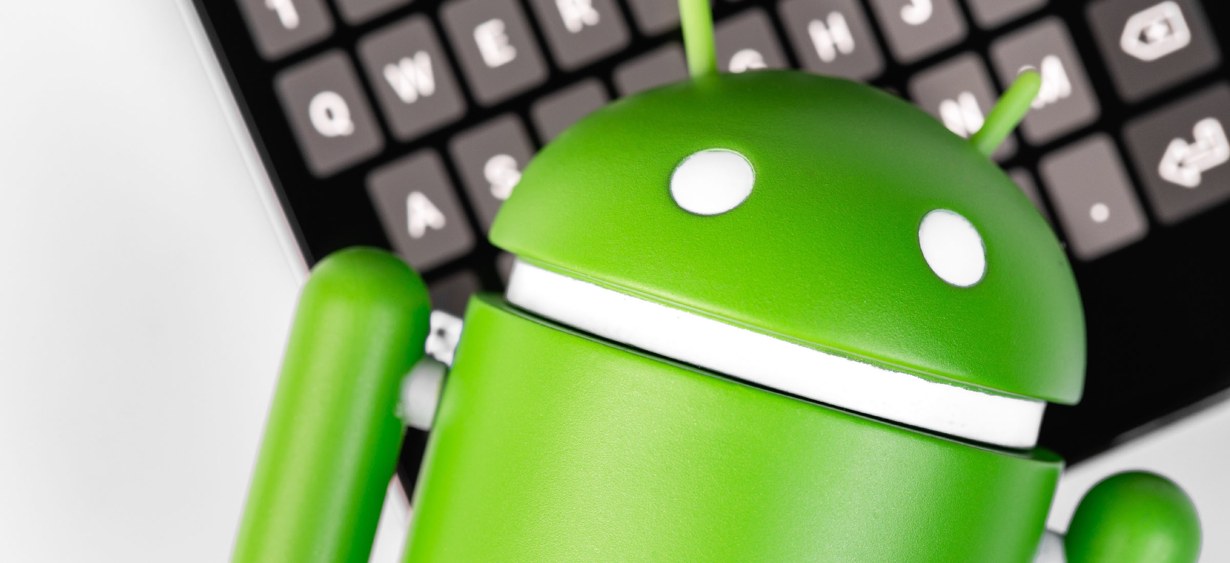 Dzielenie się hasłami będzie bezpieczniejsze. Tak udostępnisz hasło na Androidzie