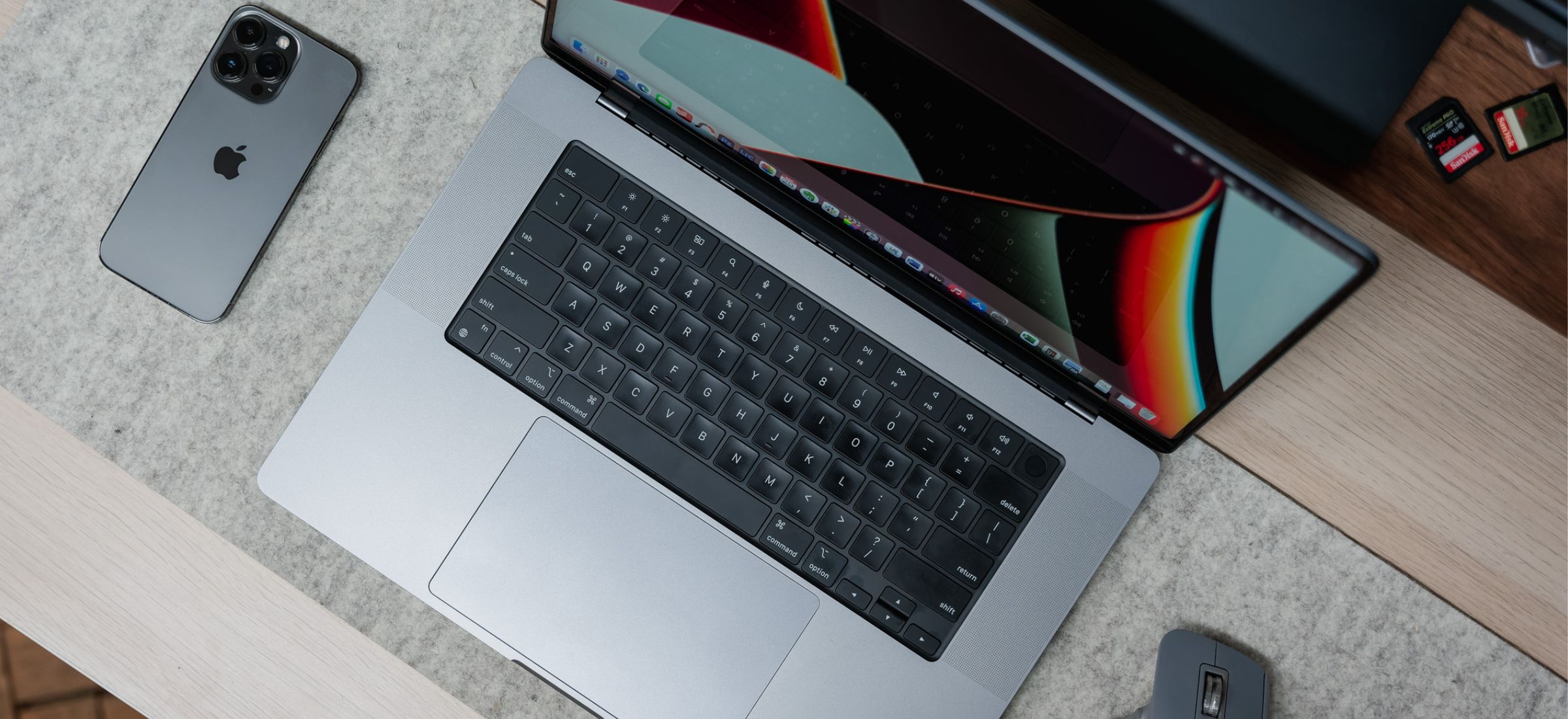 Tani MacBook Pro w tym roku. Wiemy, co planuje Apple