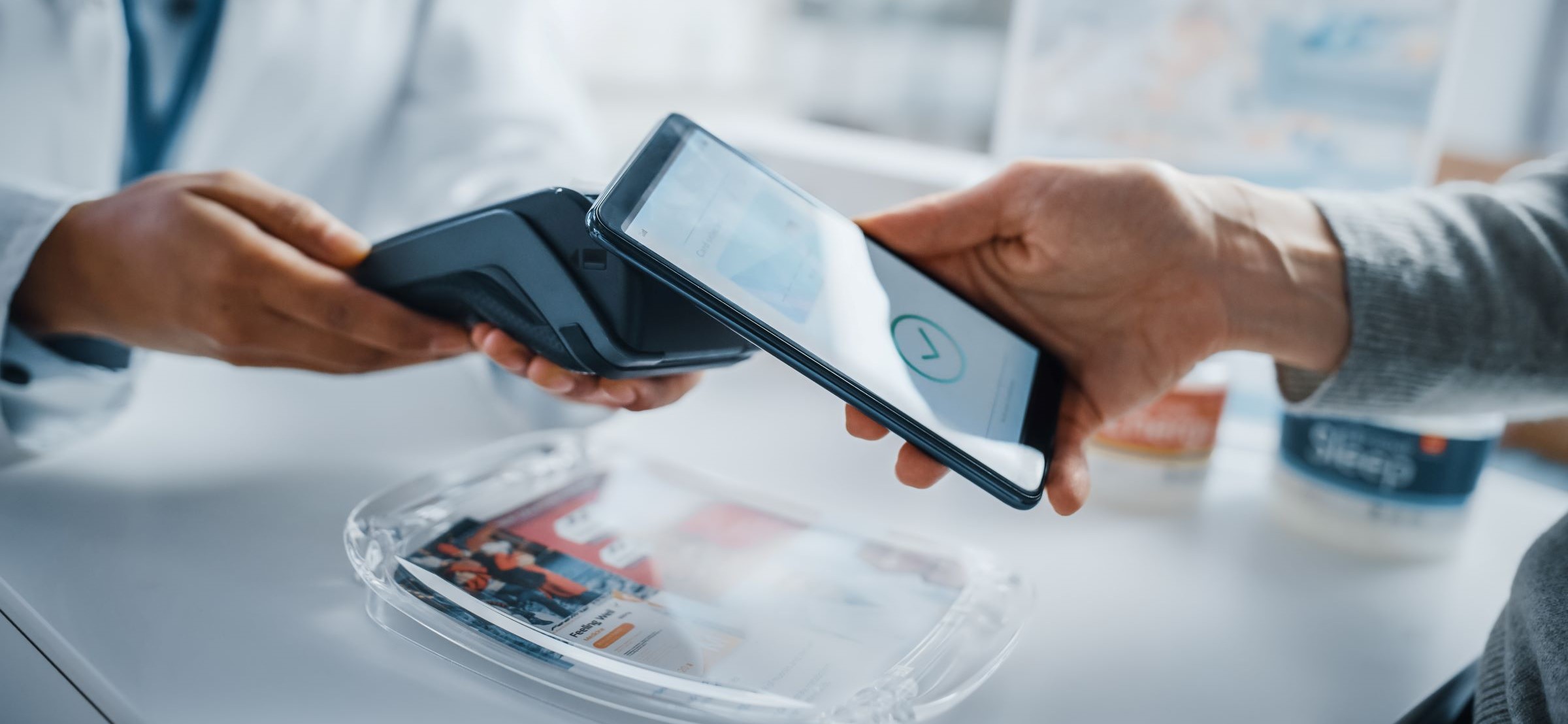 BLIK zbliżeniowy niebawem wleci na iPhone'y. Oto co wiemy