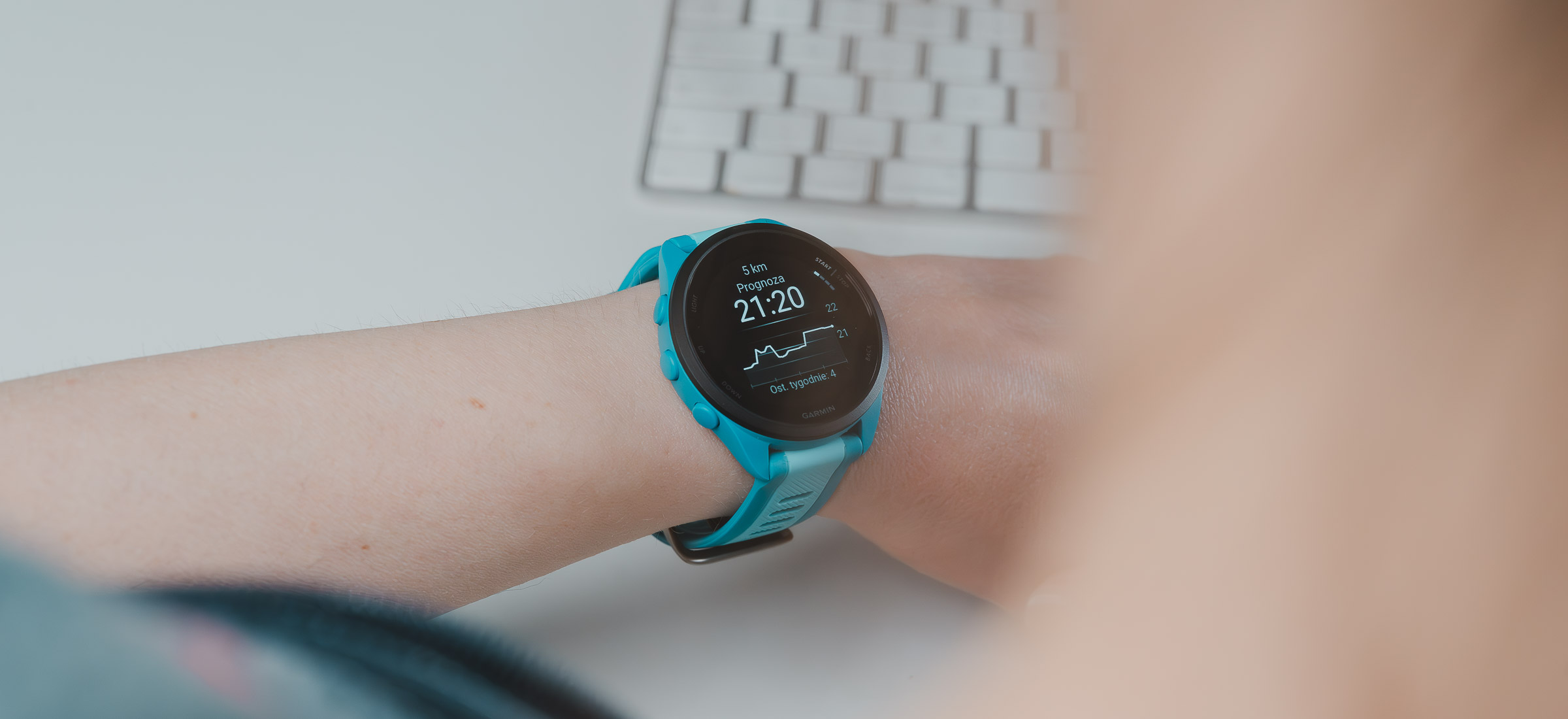 Garmin Forerunner 165 - recenzja. Bardzo blisko do perfekcyjnego startu