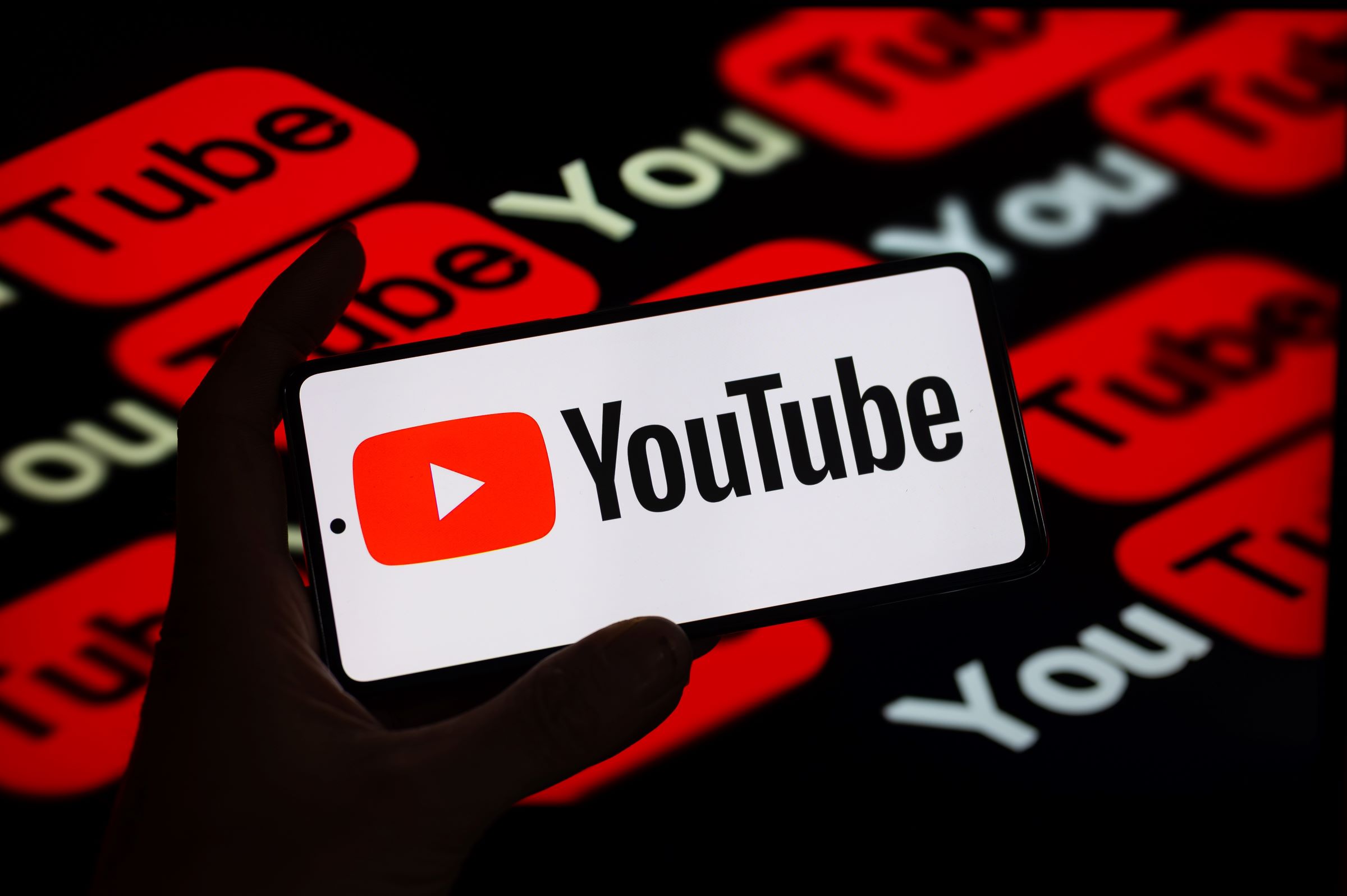 Polacy wkurzają się na YouTube'a. Wskazali jego największe wady
