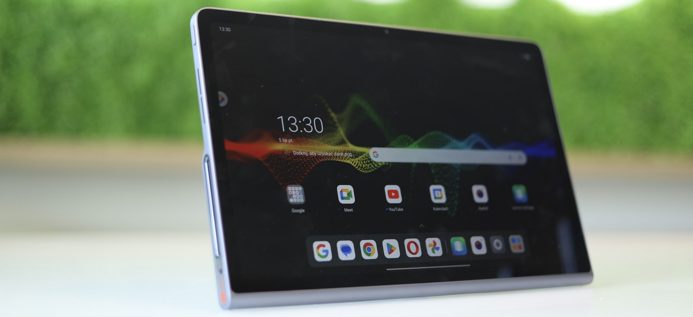 Lenovo wjeżdża z nowym pomysłem. Zrobili głośnik z funkcją tabletu