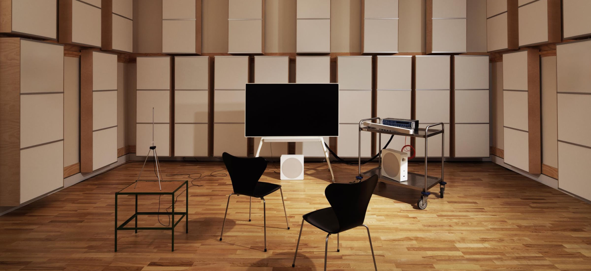 TCL Bang & Olufsen