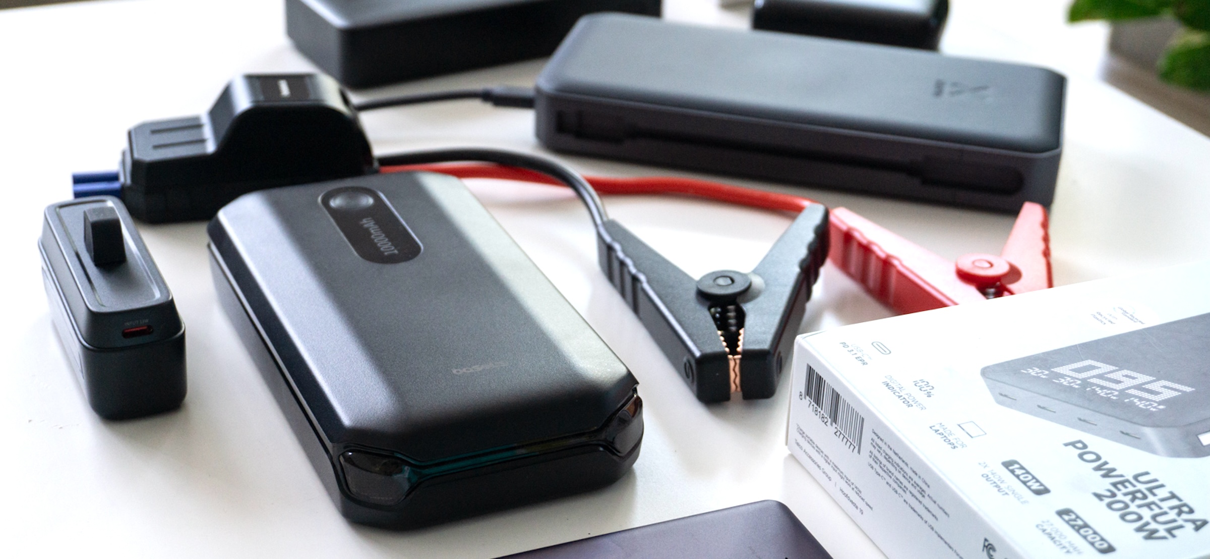 Jaki powerbank w 2024 roku? Lista popularnych modeli do smartfonów, laptopów i... aut