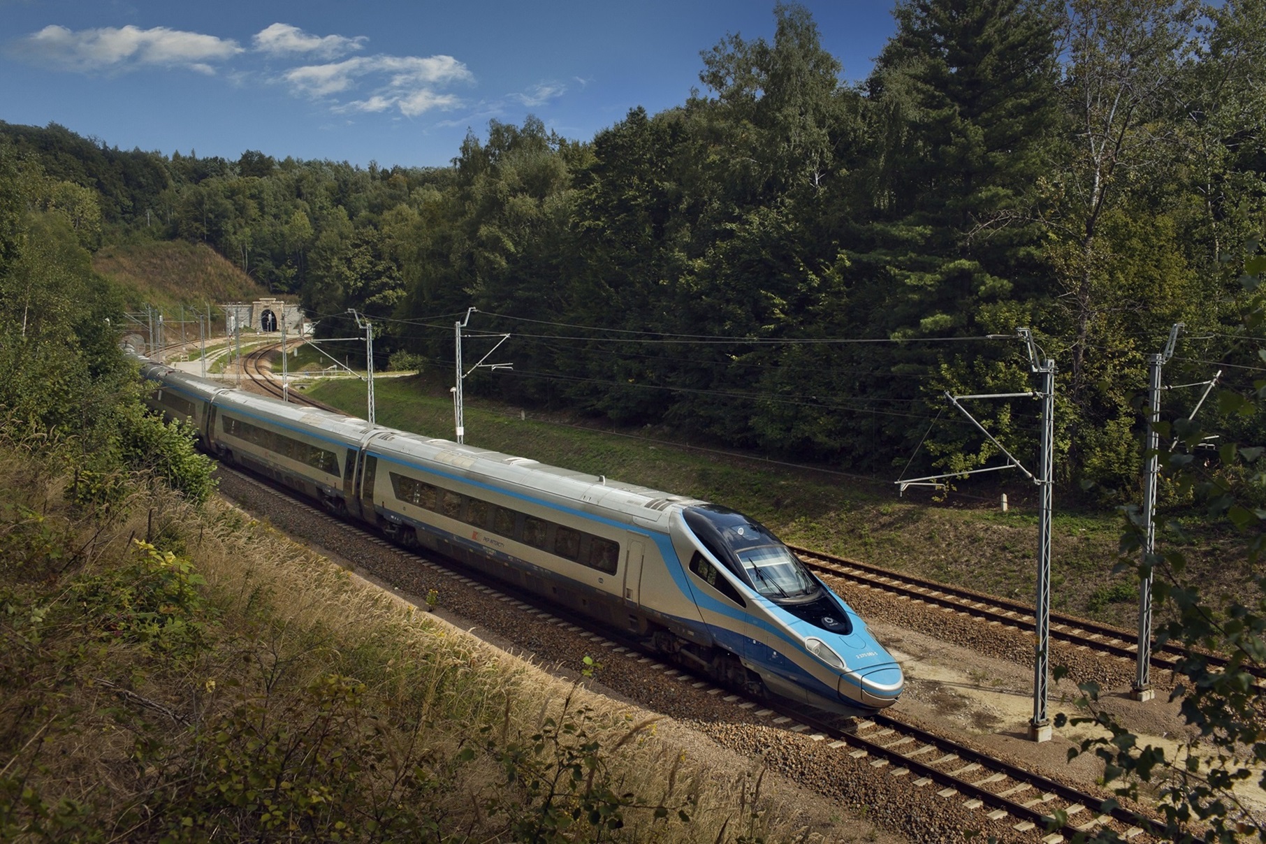 Przychodzisz na peron, a tam Pendolino. Szybkie pociągi pojadą do nowych miast