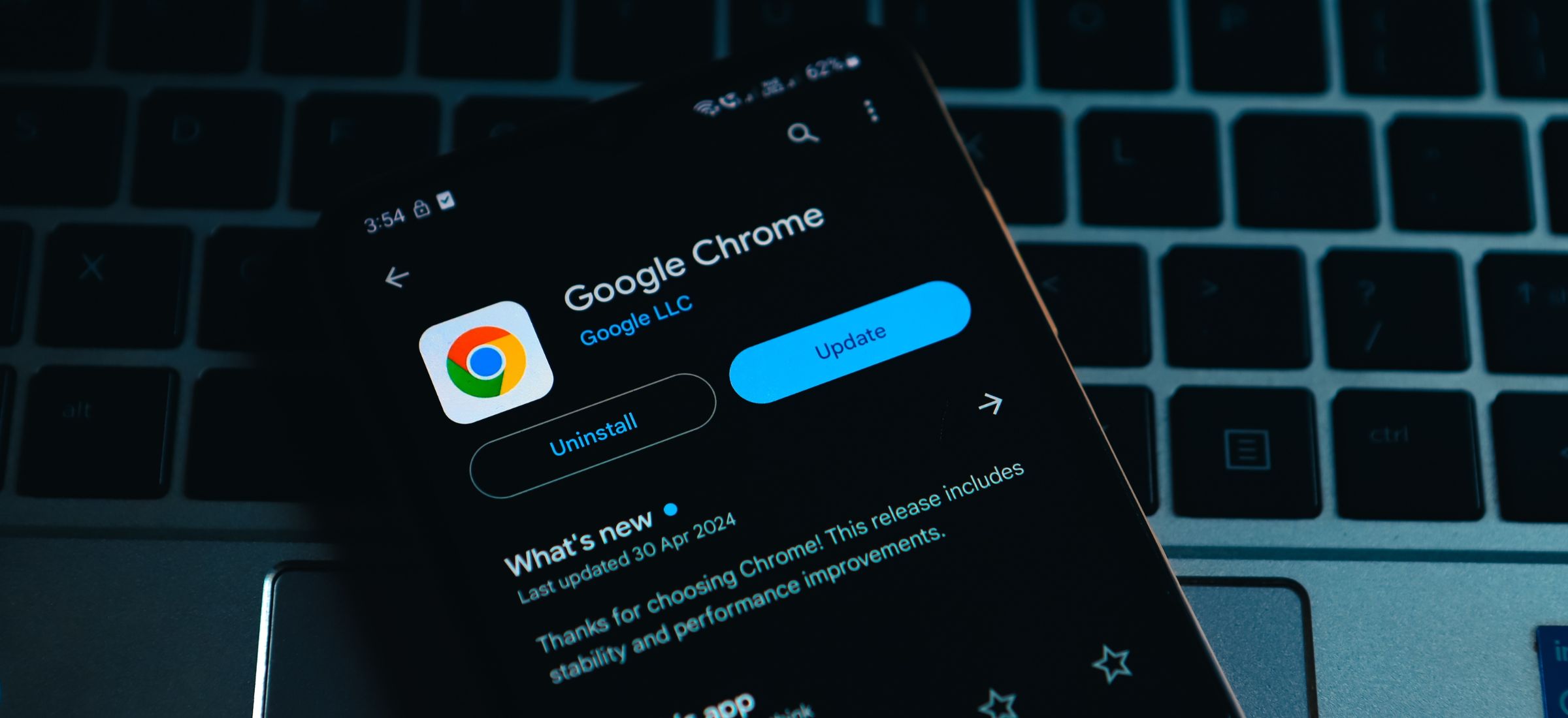 Strona czyta się sama, a ty robisz coś innego. Do Google Chrome wlatuje świetna zmiana