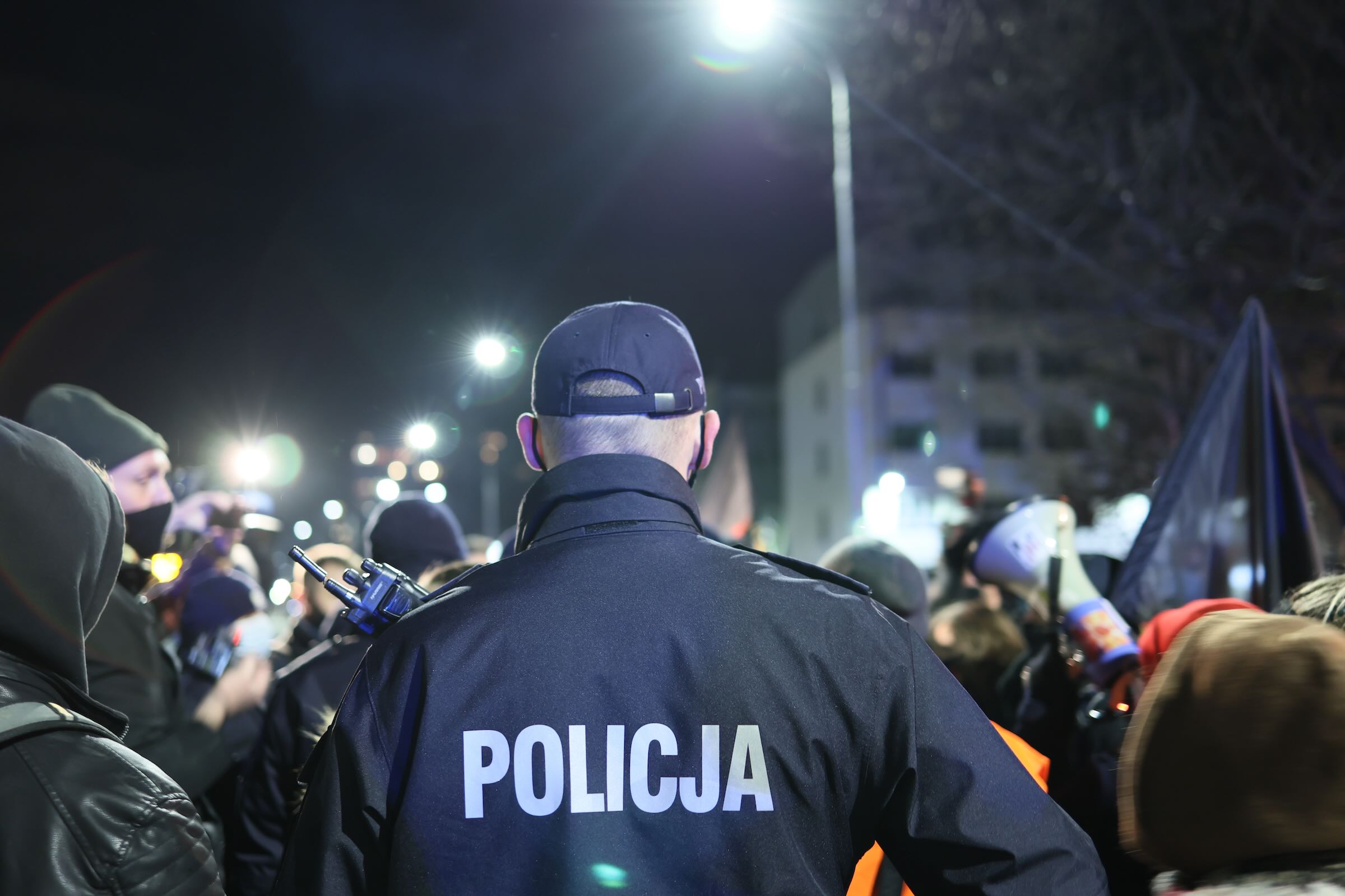 Policja będzie spryskiwać ludzi sprejem. Mówi, że chodzi o bezpieczeństwo