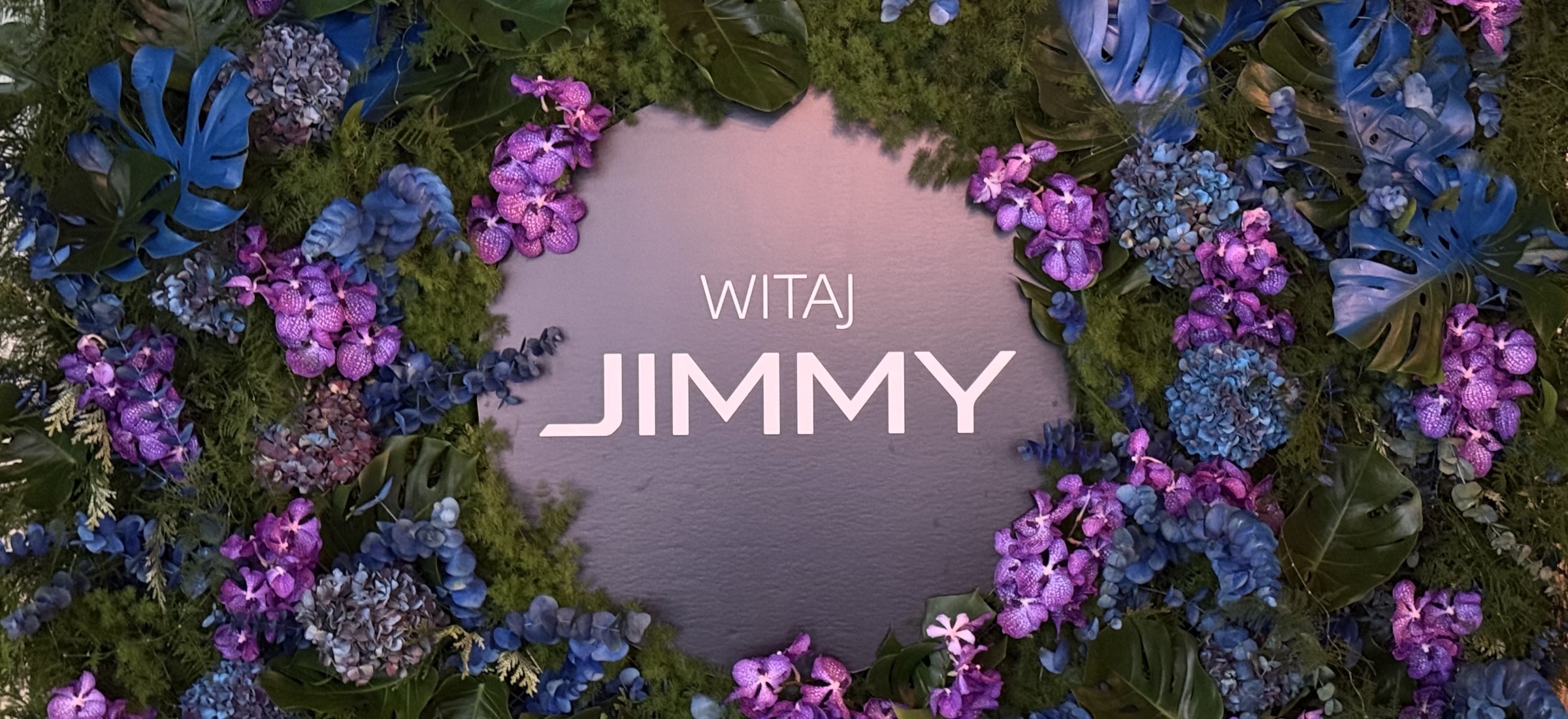 Jimmy wita się z Polakami i zaprasza do wspólnego sprzątania