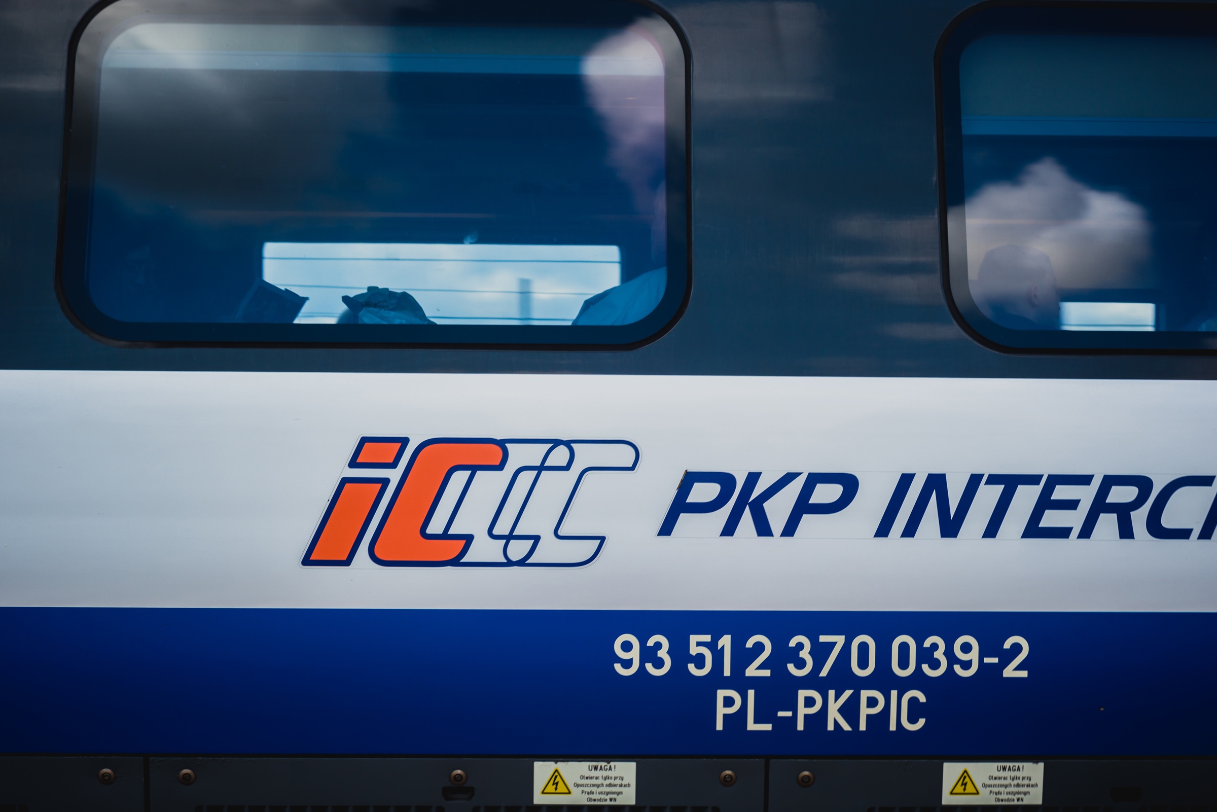 Automaty w pociągach okazały się hitem. PKP Intercity mówi, co kupowali Polacy