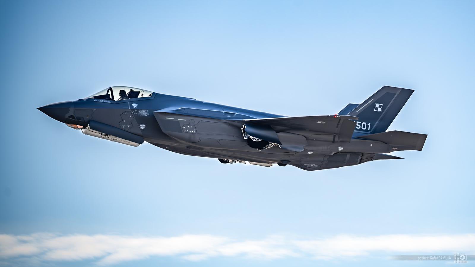 Polska armia wchodzi na nowy poziom: pierwszy lot F-35A Husarz z polskim pilotem