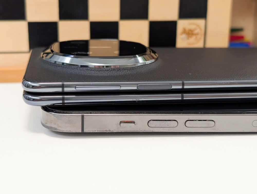 Huawei Mate X6 vs iPhone 12 Pro Max