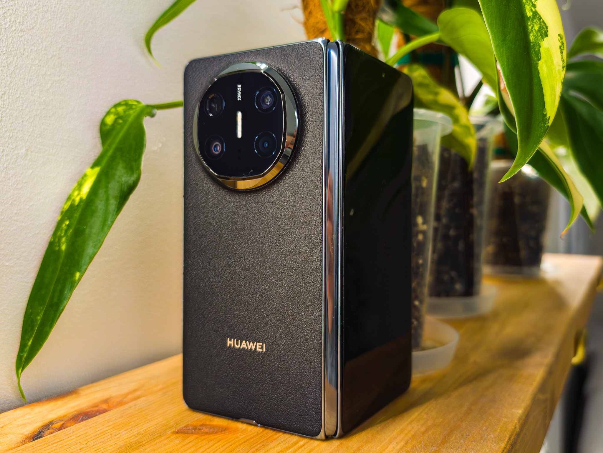 Huawei Mate X6 - recenzja. Poskładał mnie jak łabędzia z origami