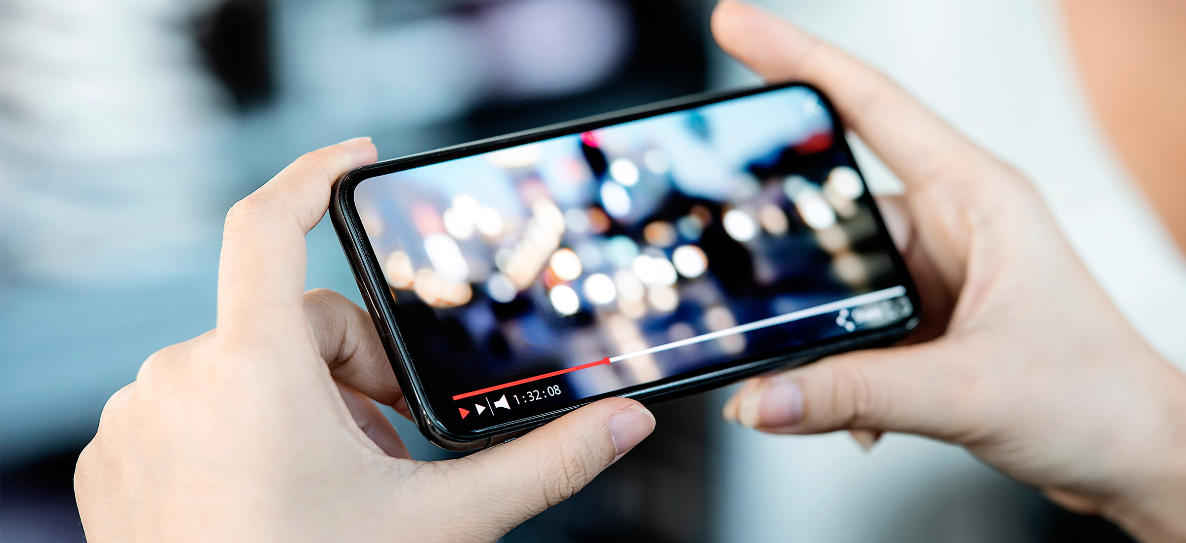 Jak pobrać film z YouTube'a na telefon? Poradnik