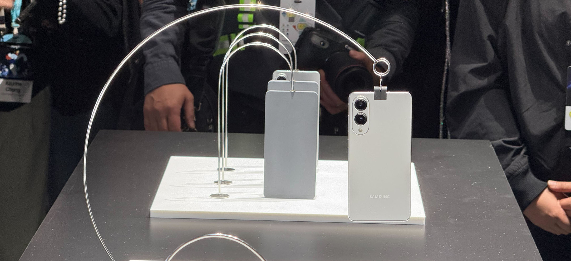 Galaxy S25 Edge będzie tytanem. Wygląd smartfona jest praktycznie pewny