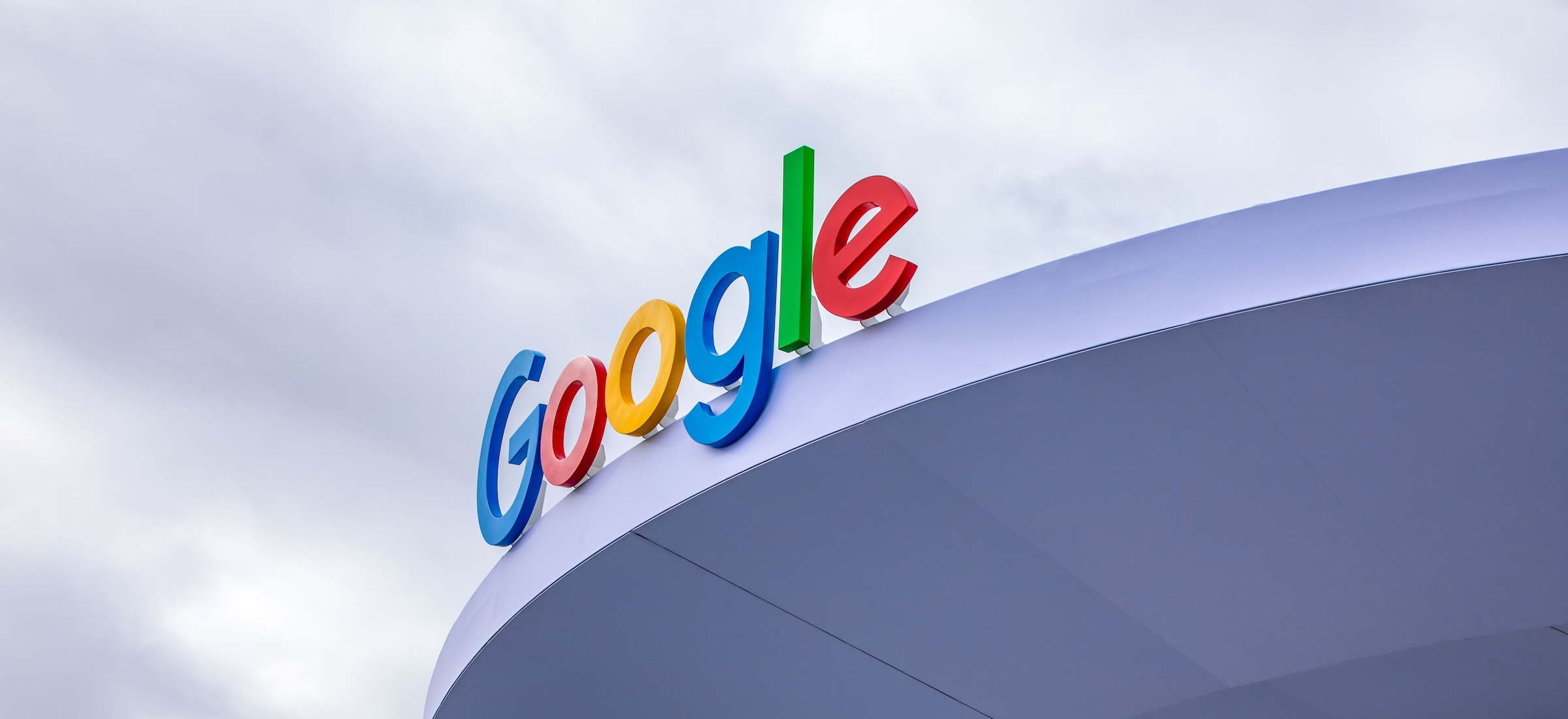 Google łamie prawo