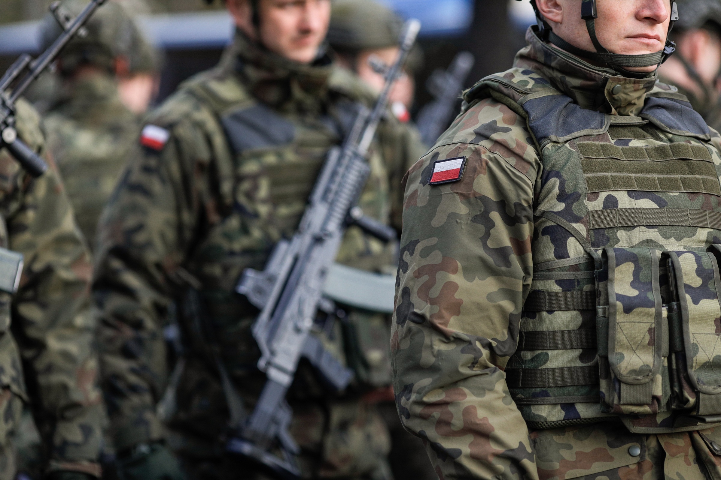 Oto co kryje się za masowymi szkoleniami wojskowymi. Polacy boją się powrotu obowiązkowej służby
