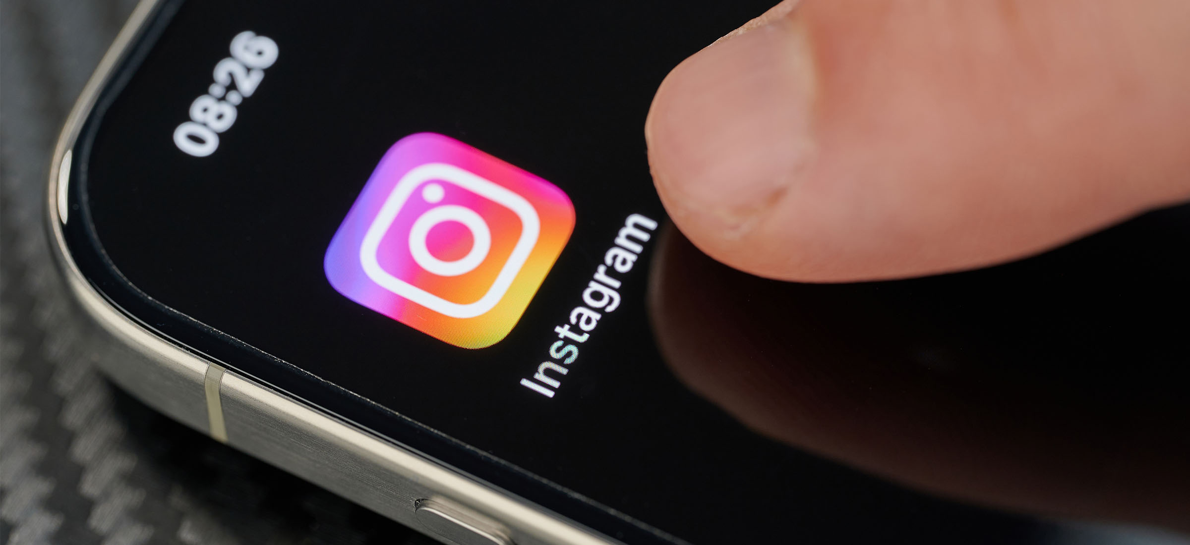 Nowa funkcja na Instagramie. Zobaczysz te same memy, co twoim znajomym