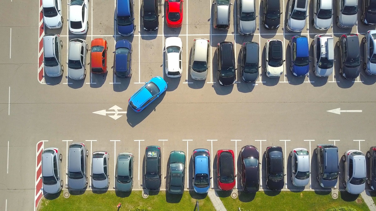 Lepiej uważaj, jak parkujesz. Oszuści nie odpuszczają kierowcom